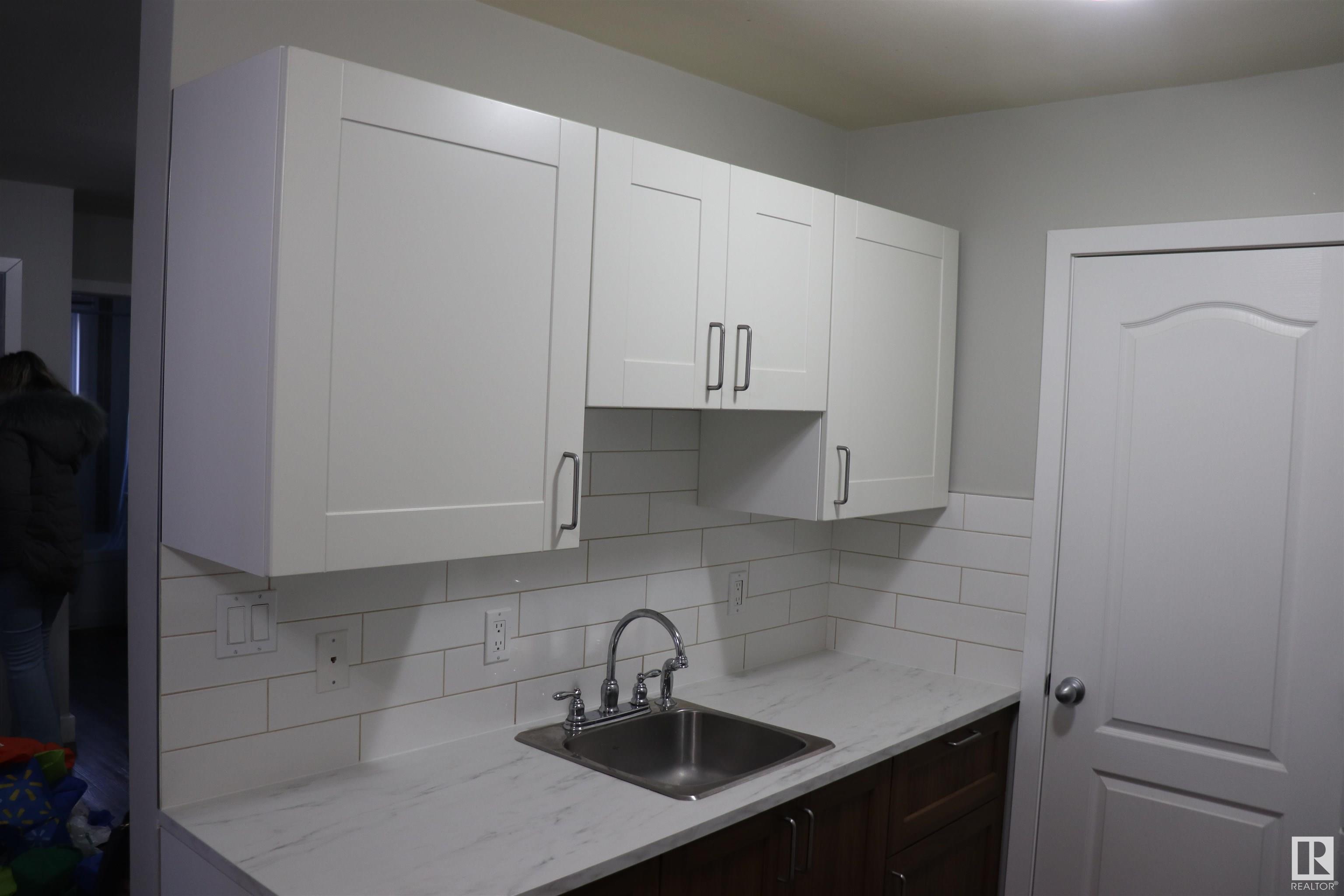      11821 105 ST NW , Edmonton,  ,T5G 2N1 ;  Listing Number: MLS E4417984