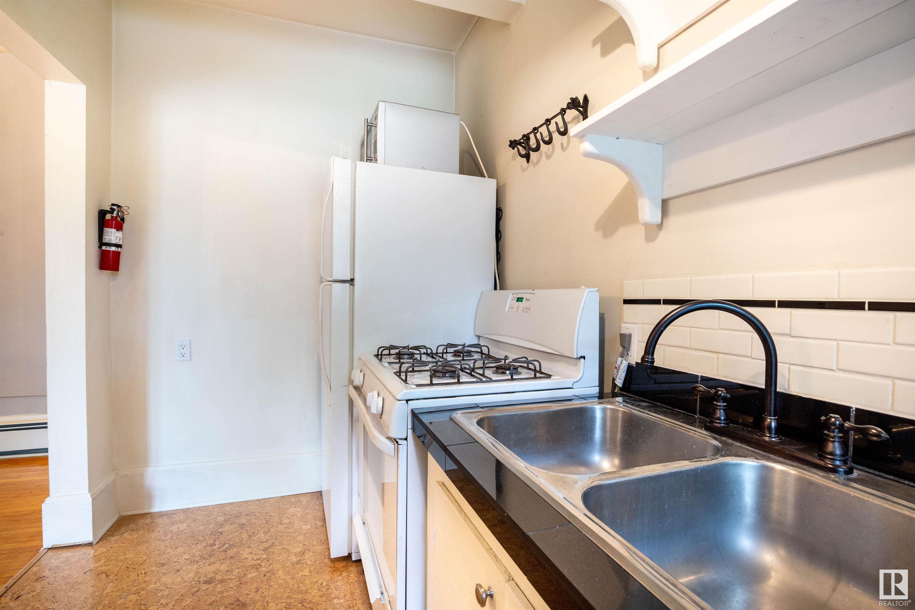      #205 9955 114 ST NW , Edmonton,  ,T5K 1P7 ;  Listing Number: MLS E4418002