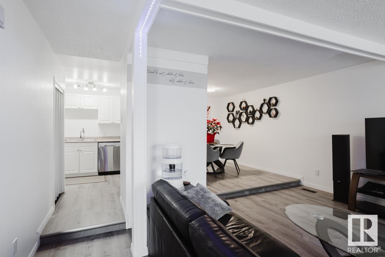      198 MARLBOROUGH PL NW , Edmonton,  ,T5T 1Y6 ;  Listing Number: MLS E4418004