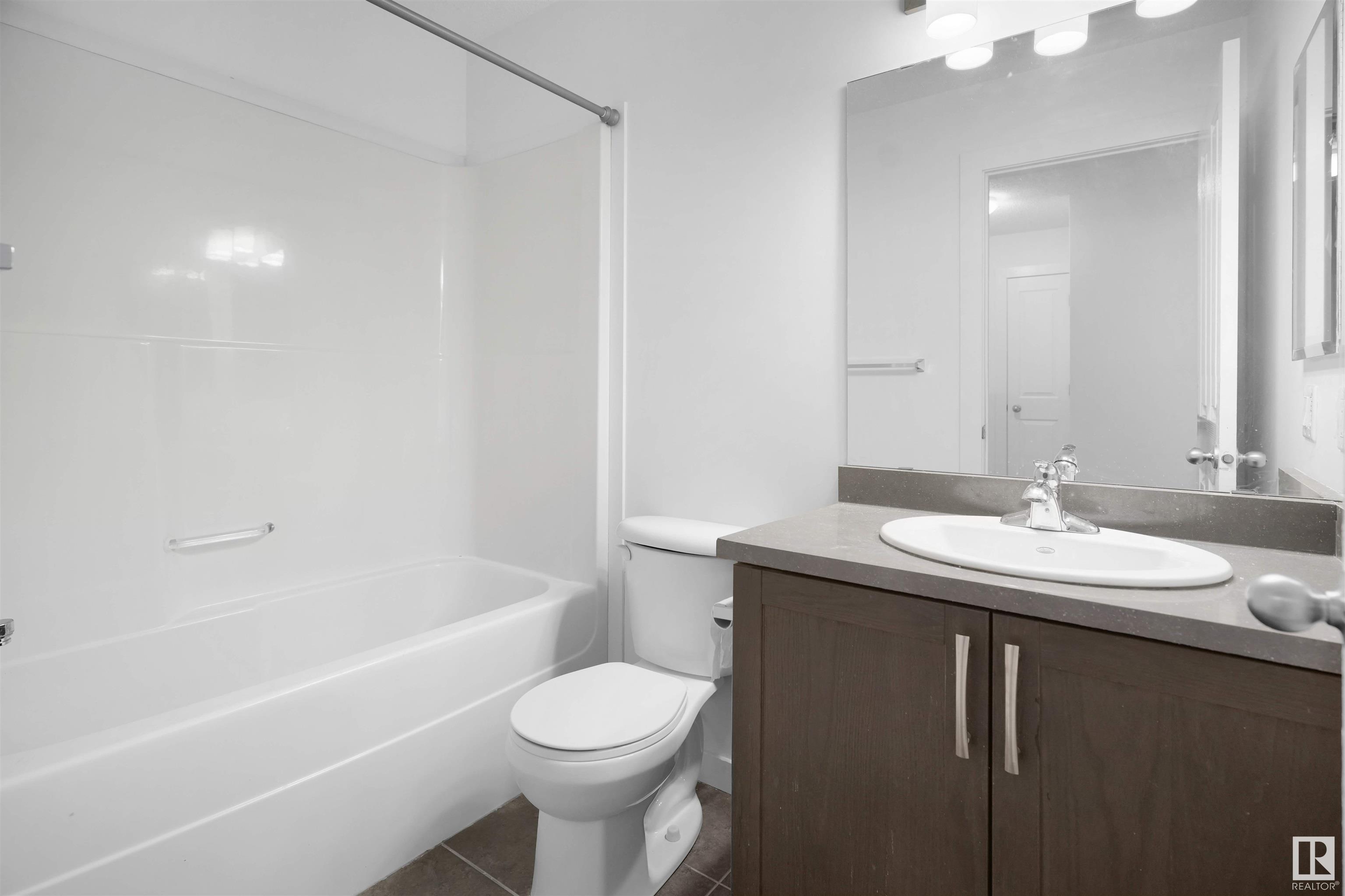      #28 1140 CHAPPELLE BV SW , Edmonton,  ,T6W 2Z3 ;  Listing Number: MLS E4418006