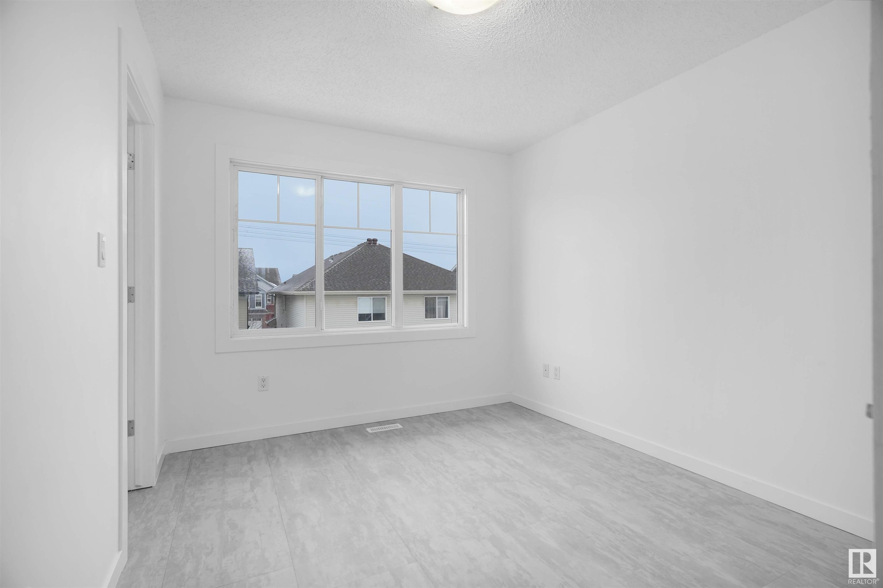      #28 1140 CHAPPELLE BV SW , Edmonton,  ,T6W 2Z3 ;  Listing Number: MLS E4418006
