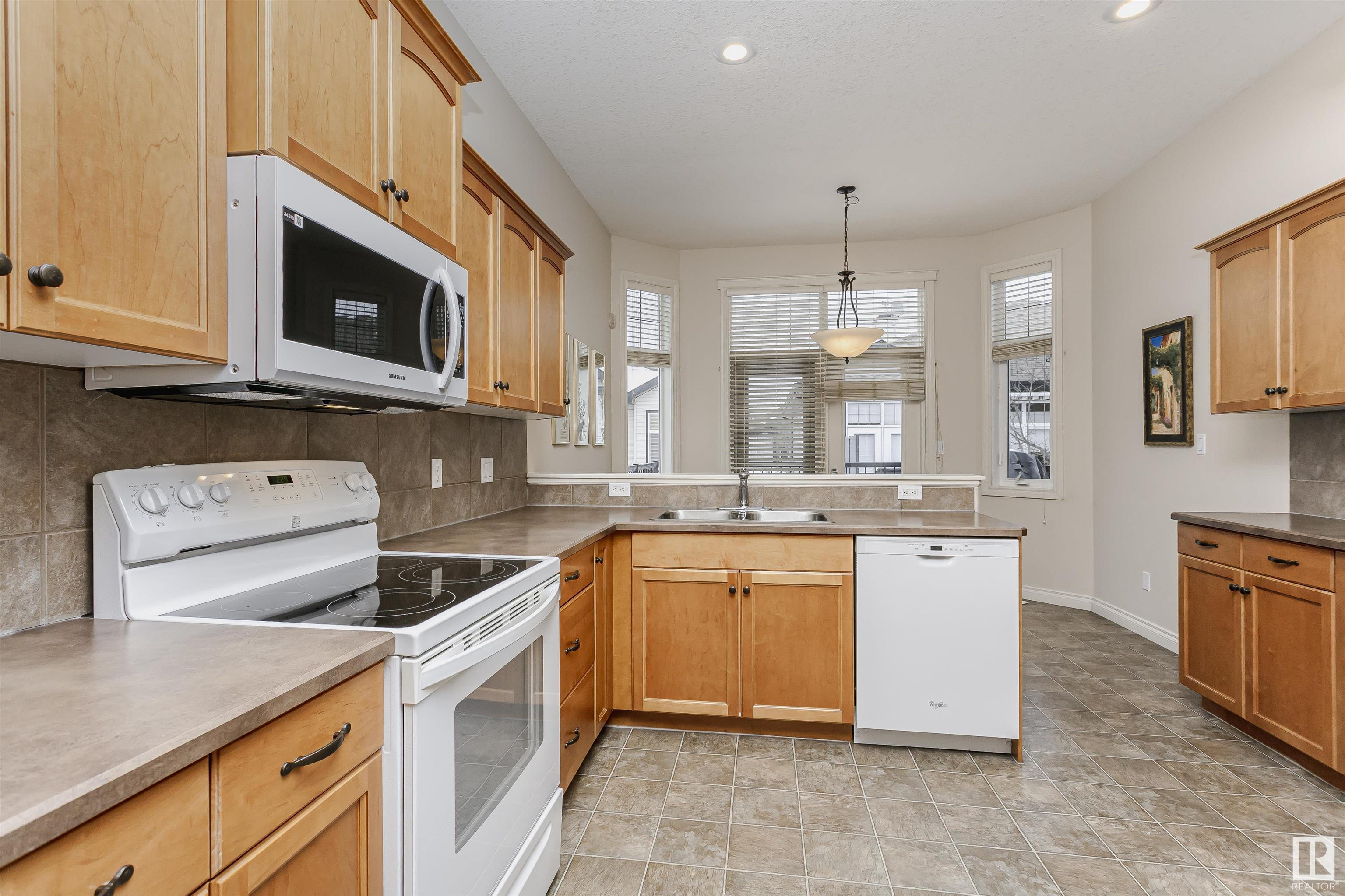      #6 12504 15 AV SW , Edmonton,  ,T6W 1V2 ;  Listing Number: MLS E4418007