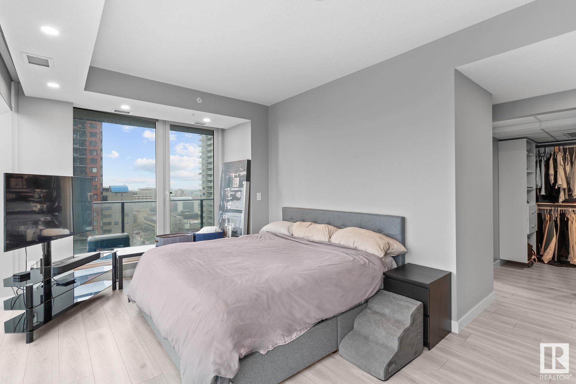      #1300 10180 103 ST NW , Edmonton,  ,T5J 0L1 ;  Listing Number: MLS E4418012
