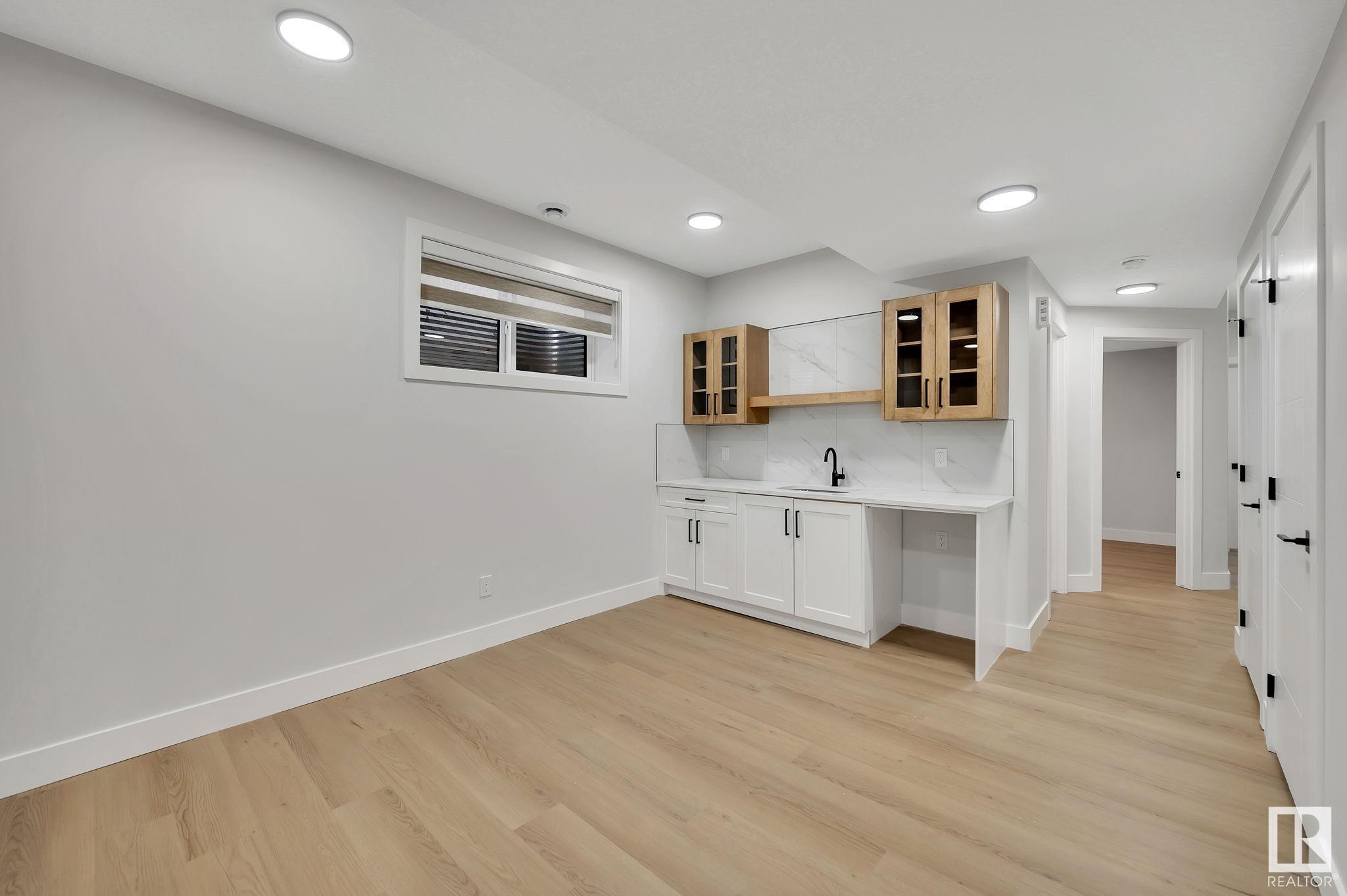      10713 52 ST NW NW , Edmonton,  ,T6H 2H2 ;  Listing Number: MLS E4418026