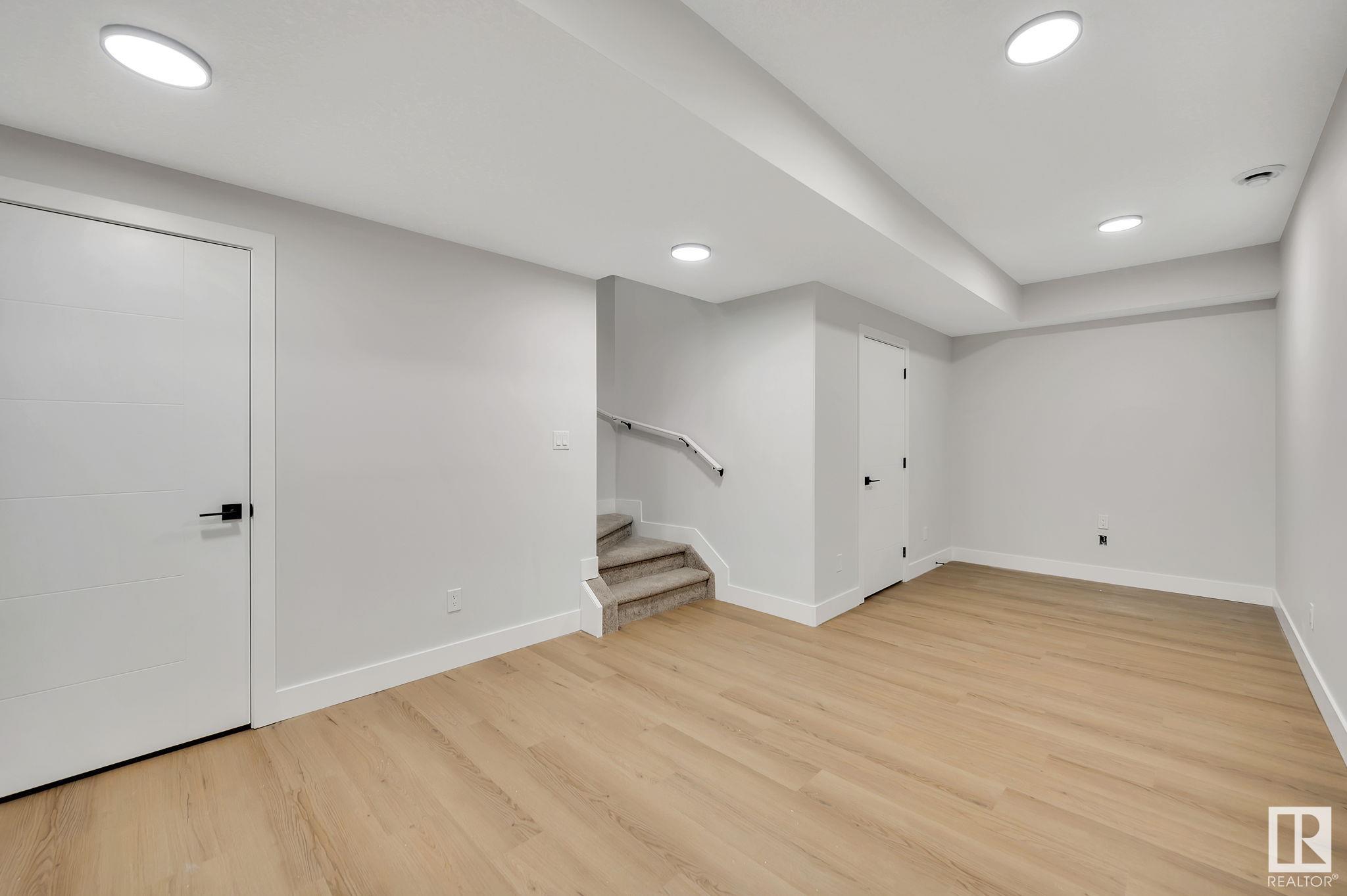      10713 52 ST NW NW , Edmonton,  ,T6H 2H2 ;  Listing Number: MLS E4418026