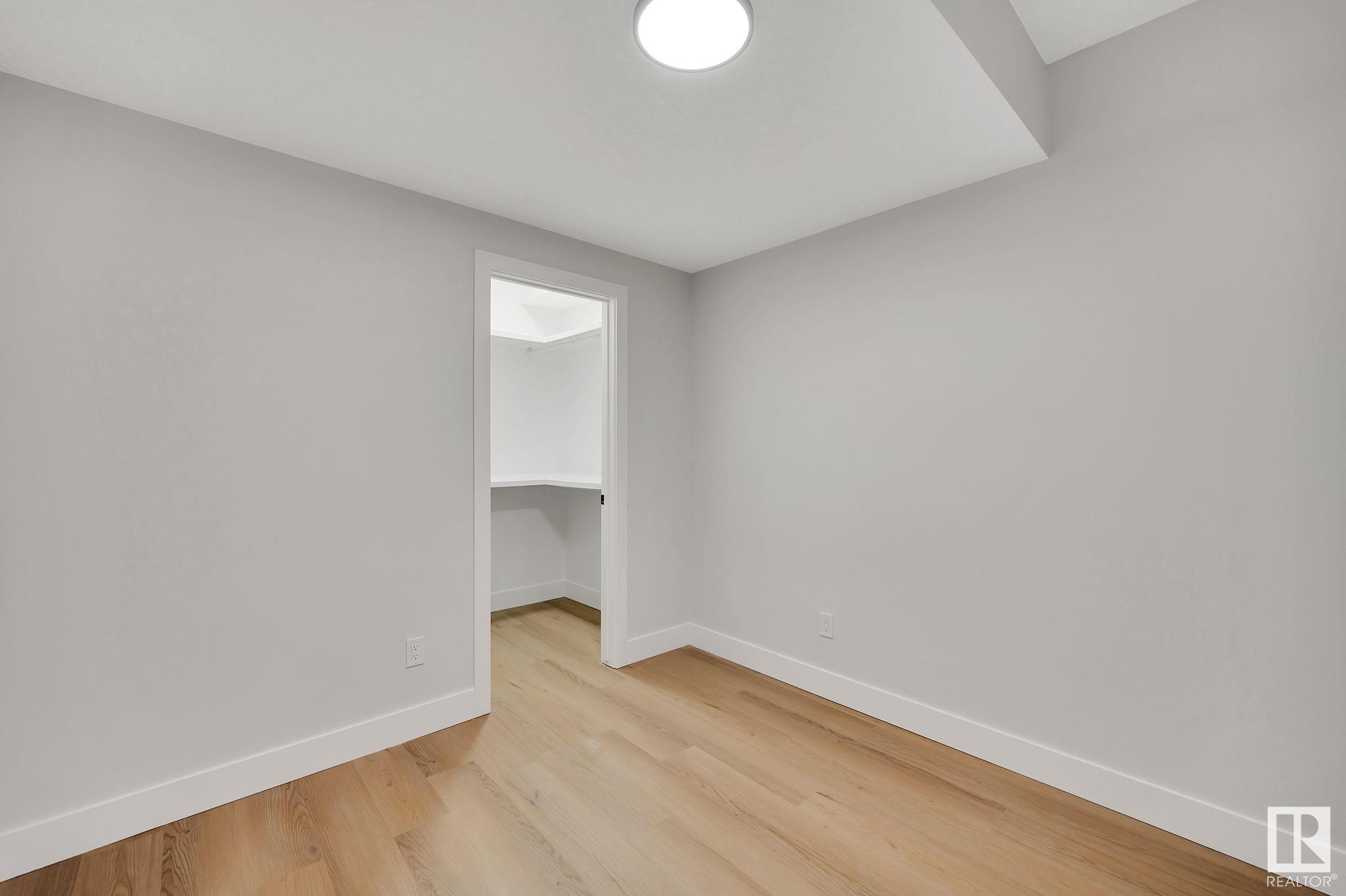      10713 52 ST NW NW , Edmonton,  ,T6H 2H2 ;  Listing Number: MLS E4418026