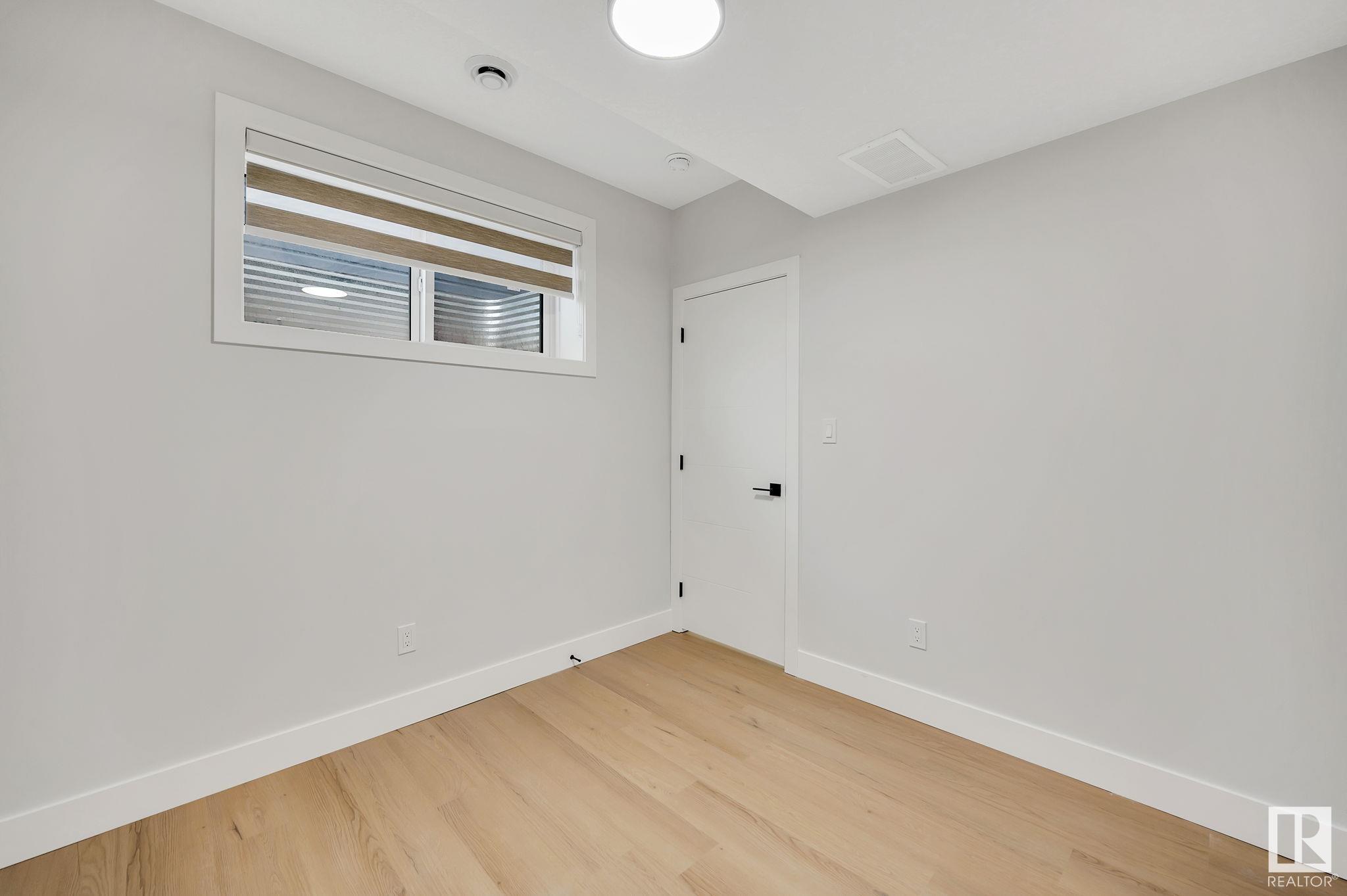      10713 52 ST NW NW , Edmonton,  ,T6H 2H2 ;  Listing Number: MLS E4418026