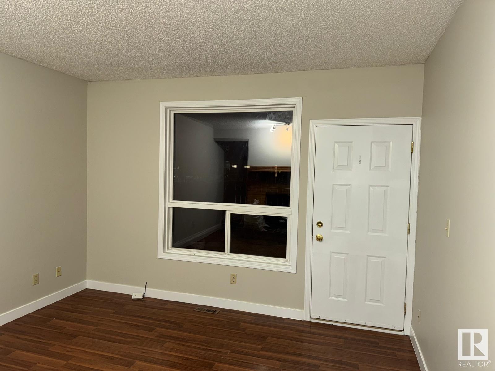      #90 7604 29 AV NW , Edmonton,  ,T6K 3Z2 ;  Listing Number: MLS E4418031