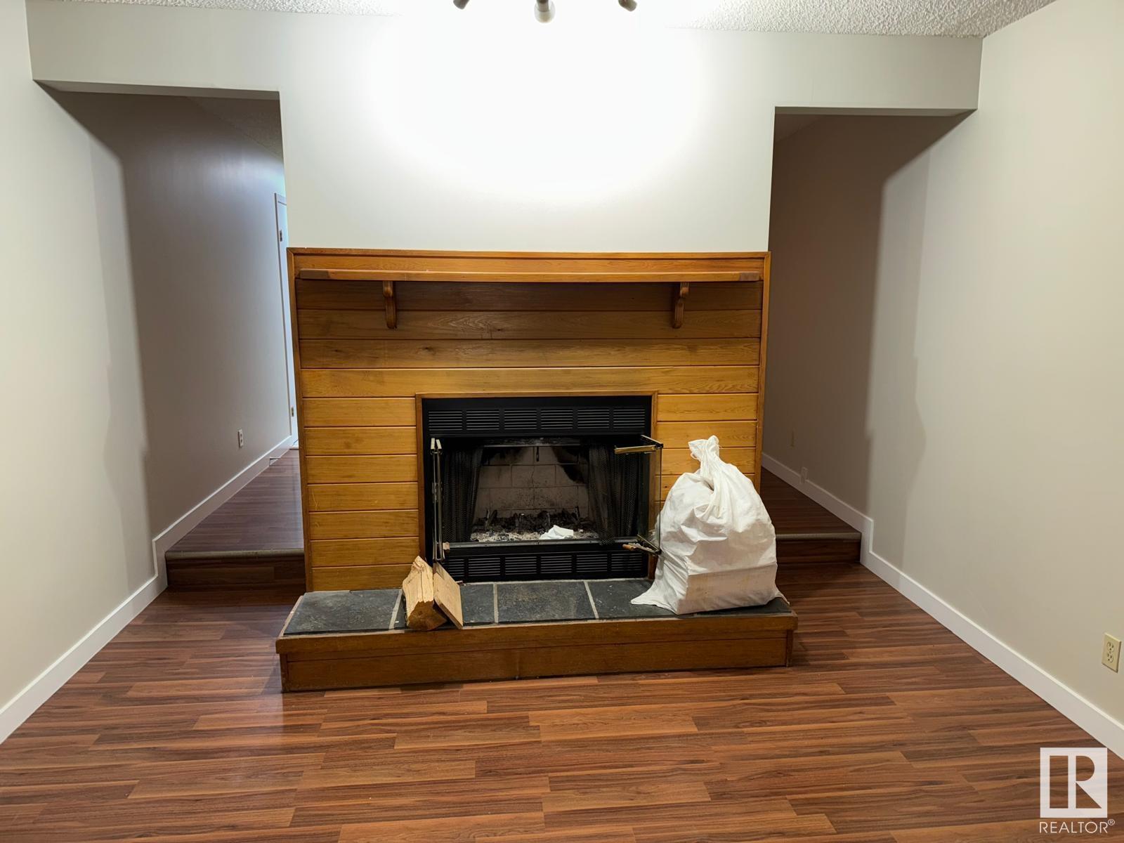      #90 7604 29 AV NW , Edmonton,  ,T6K 3Z2 ;  Listing Number: MLS E4418031
