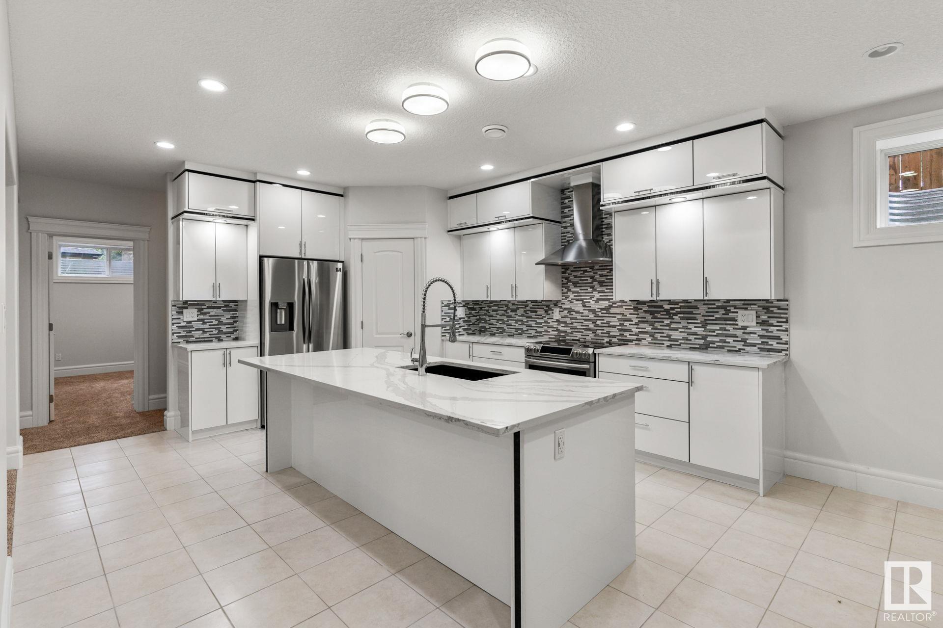      14022 105 AV NW , Edmonton,  ,T5N 0Y9 ;  Listing Number: MLS E4418033