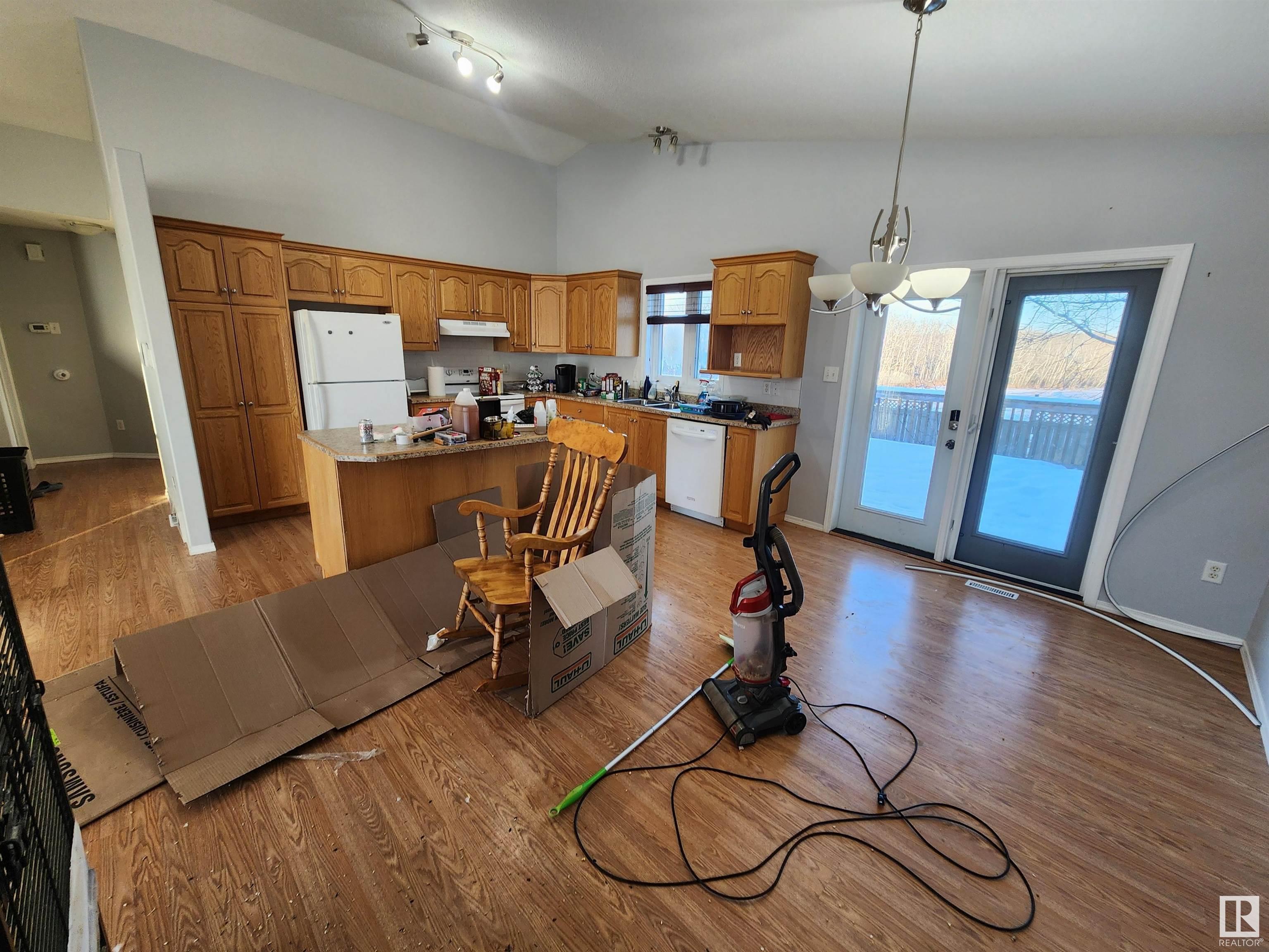      2008 6 ST , Cold Lake,  ,T9M 1K3 ;  Listing Number: MLS E4418037