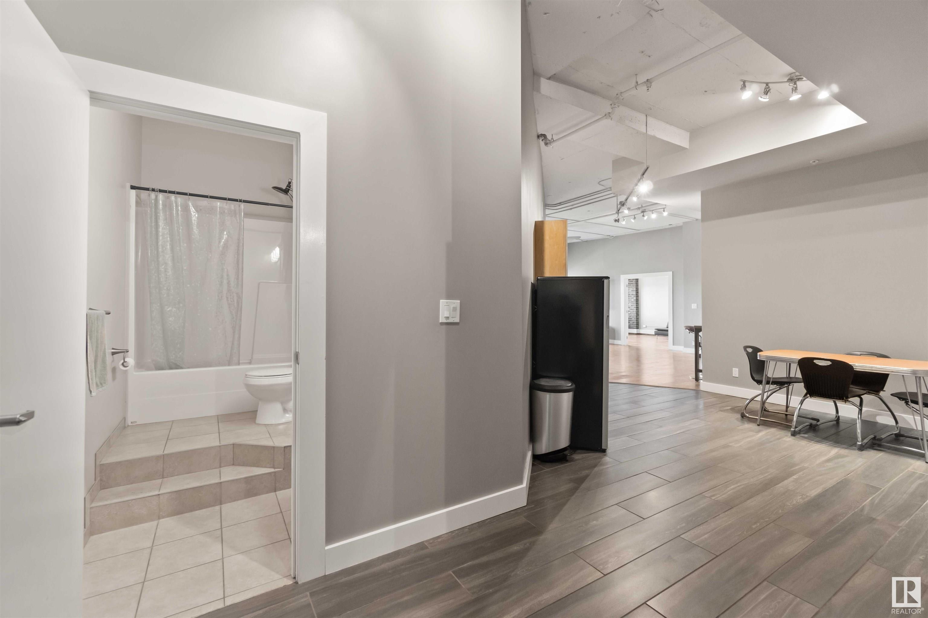      #905 10179 105 ST NW , Edmonton,  ,T5J 3N1 ;  Listing Number: MLS E4418040