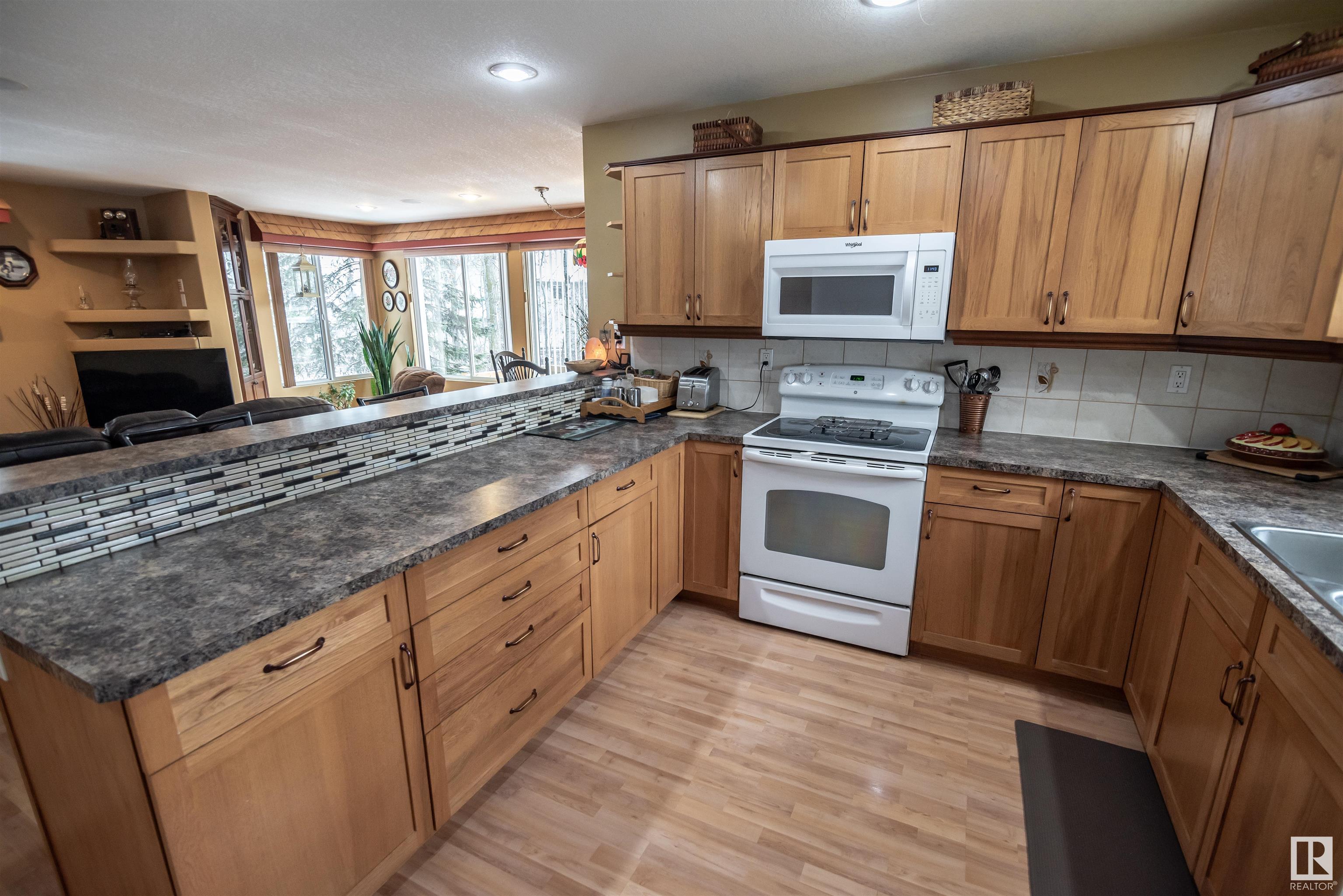      806 8 ST , Rural Lac Ste. Anne County,  ,T0E 1A0 ;  Listing Number: MLS E4418045