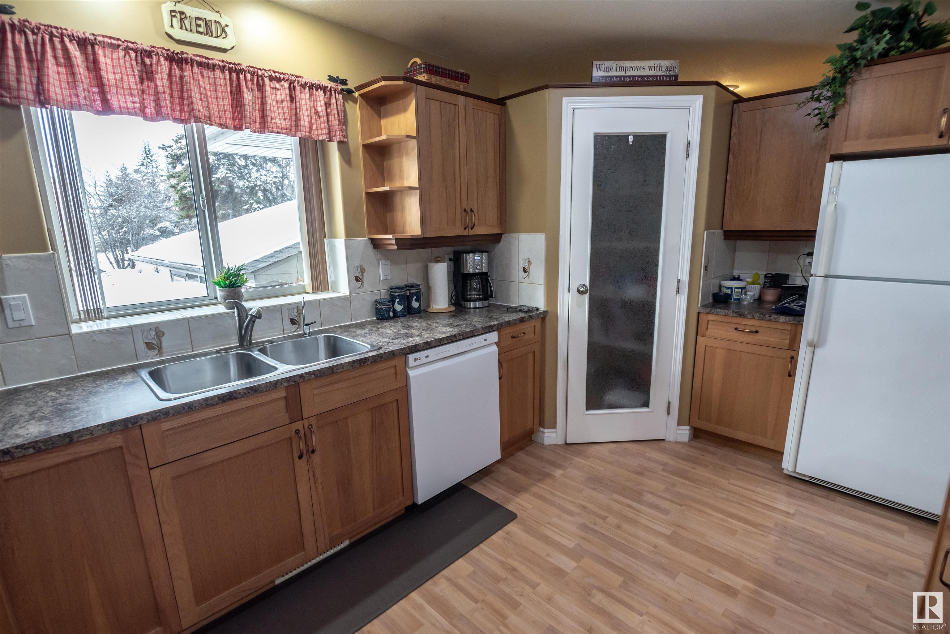      806 8 ST , Rural Lac Ste. Anne County,  ,T0E 1A0 ;  Listing Number: MLS E4418045