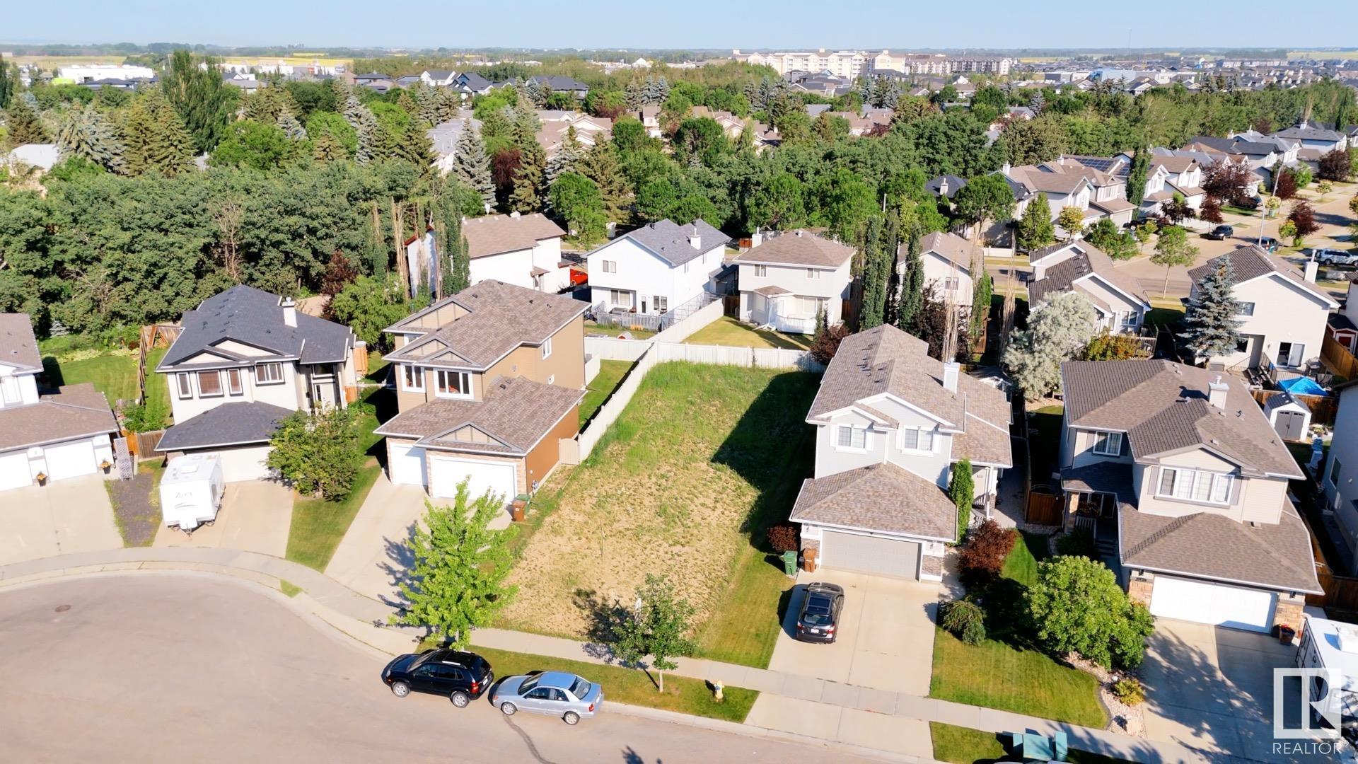      8 ELLESBORO CL , St. Albert,  ,T8N 3L4 ;  Listing Number: MLS E4418061