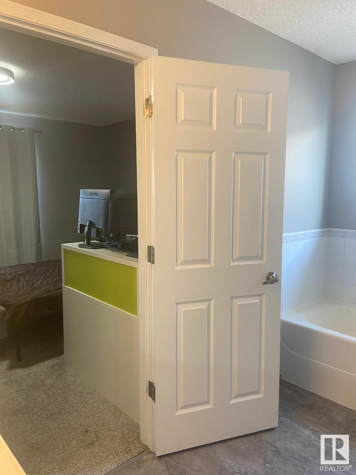      127 WARD CR NW , Edmonton,  ,T6T 1M6 ;  Listing Number: MLS E4418072