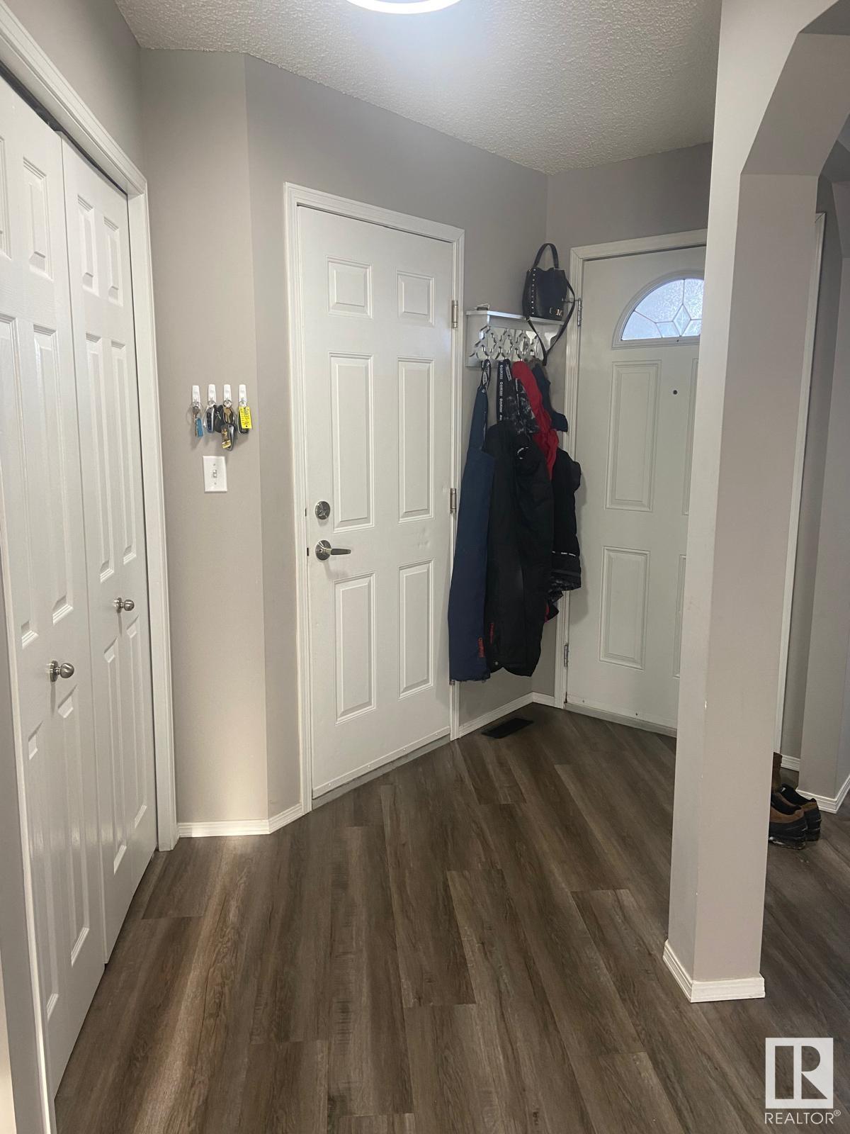      127 WARD CR NW , Edmonton,  ,T6T 1M6 ;  Listing Number: MLS E4418072