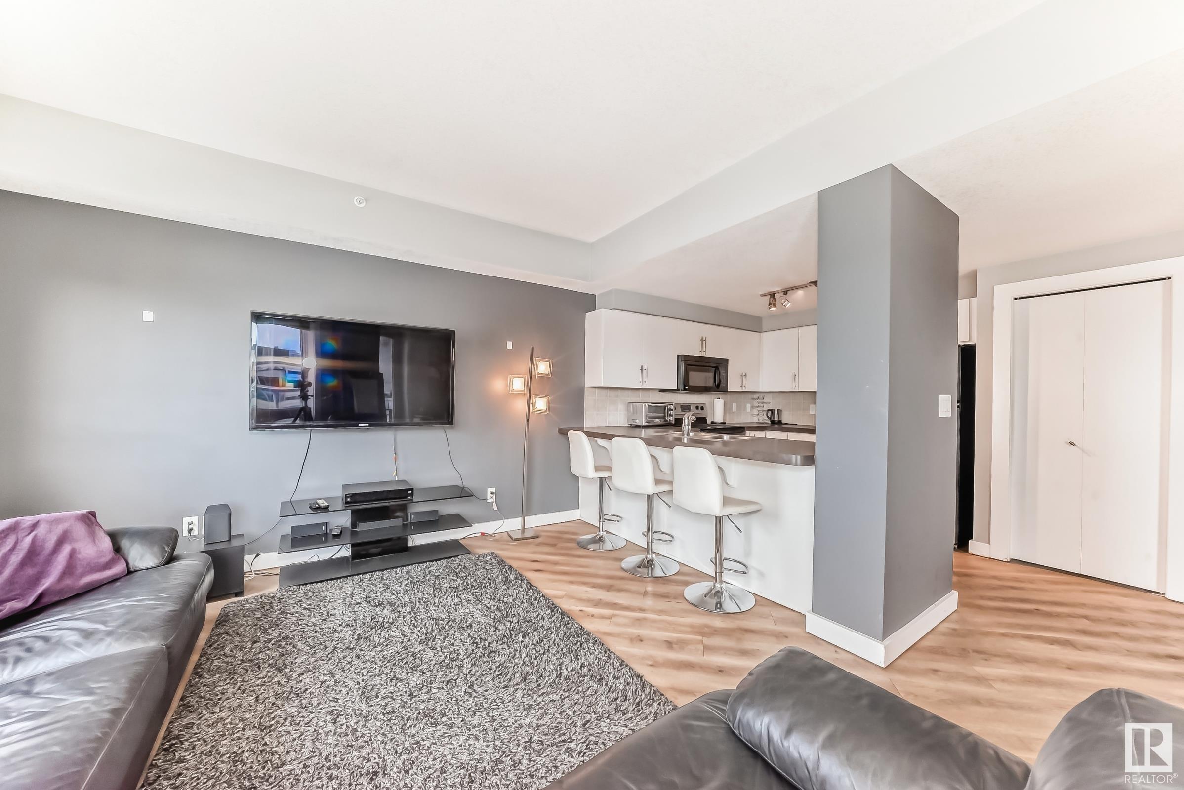      #1306 10136 104 ST NW , Edmonton,  ,T5J 0B5 ;  Listing Number: MLS E4418074