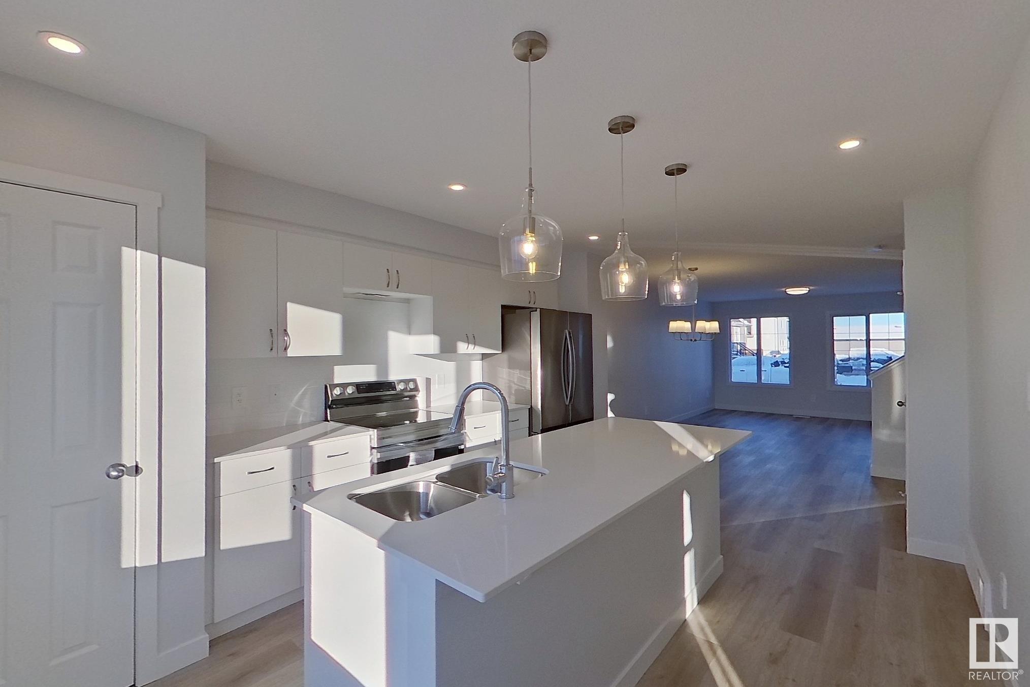      5123 21A AV SW , Edmonton,  ,T6X 2Z9 ;  Listing Number: MLS E4418079