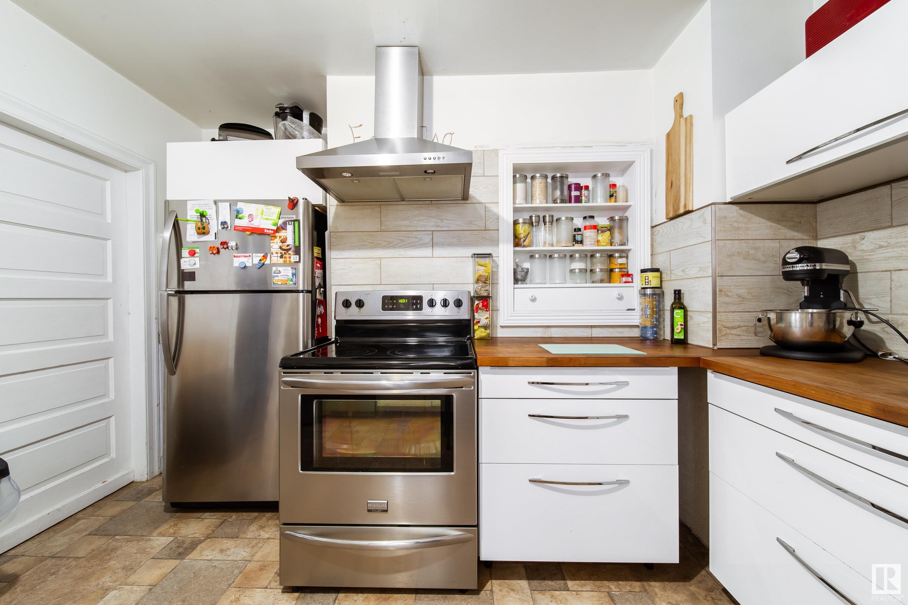      11519 95 ST NW , Edmonton,  ,T5G 1L5 ;  Listing Number: MLS E4418092