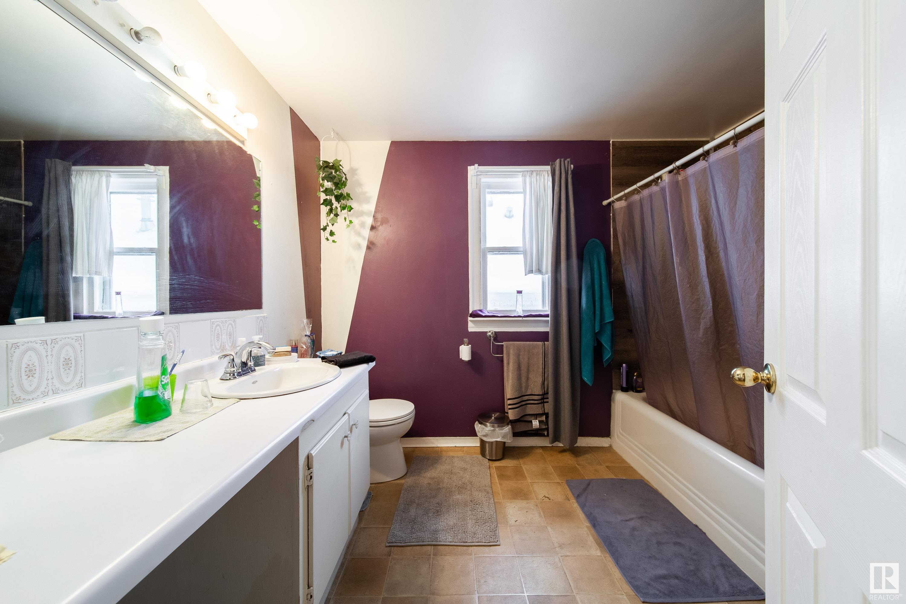      11519 95 ST NW , Edmonton,  ,T5G 1L5 ;  Listing Number: MLS E4418092
