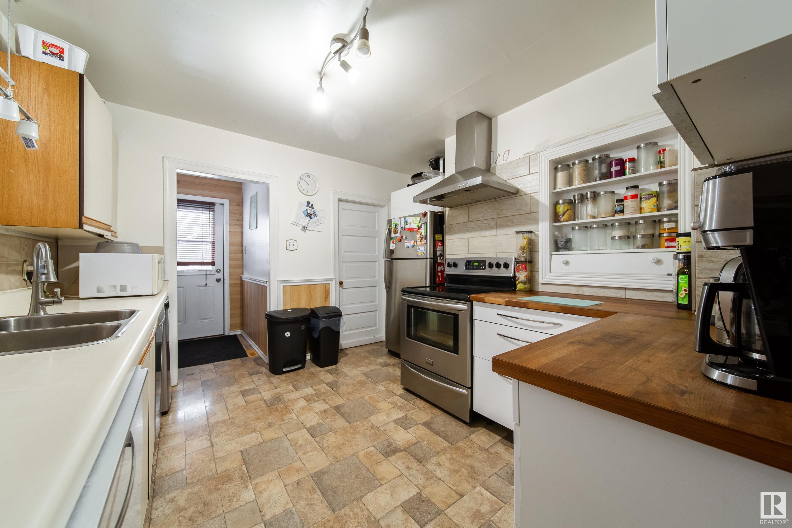      11519 95 ST NW , Edmonton,  ,T5G 1L5 ;  Listing Number: MLS E4418092