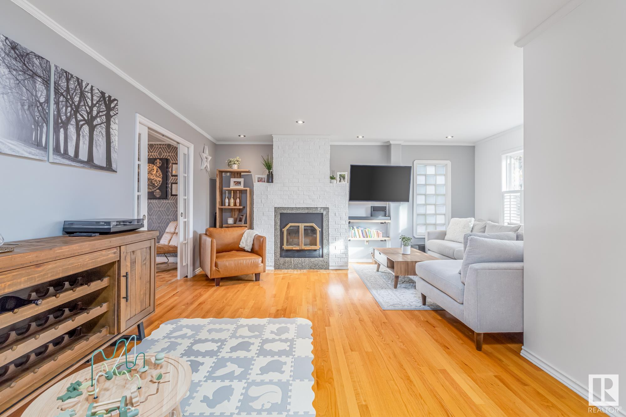      14010 104A AV NW , Edmonton,  ,T5N 0X9 ;  Listing Number: MLS E4418105