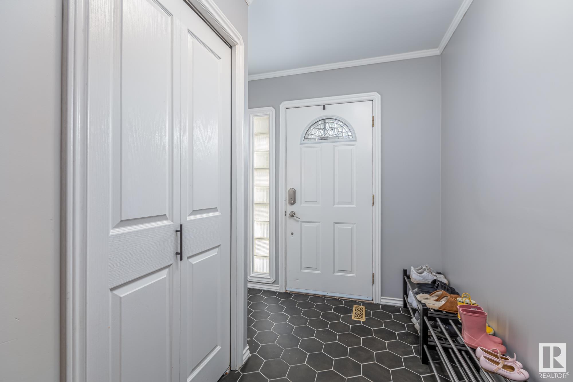     14010 104A AV NW , Edmonton,  ,T5N 0X9 ;  Listing Number: MLS E4418105