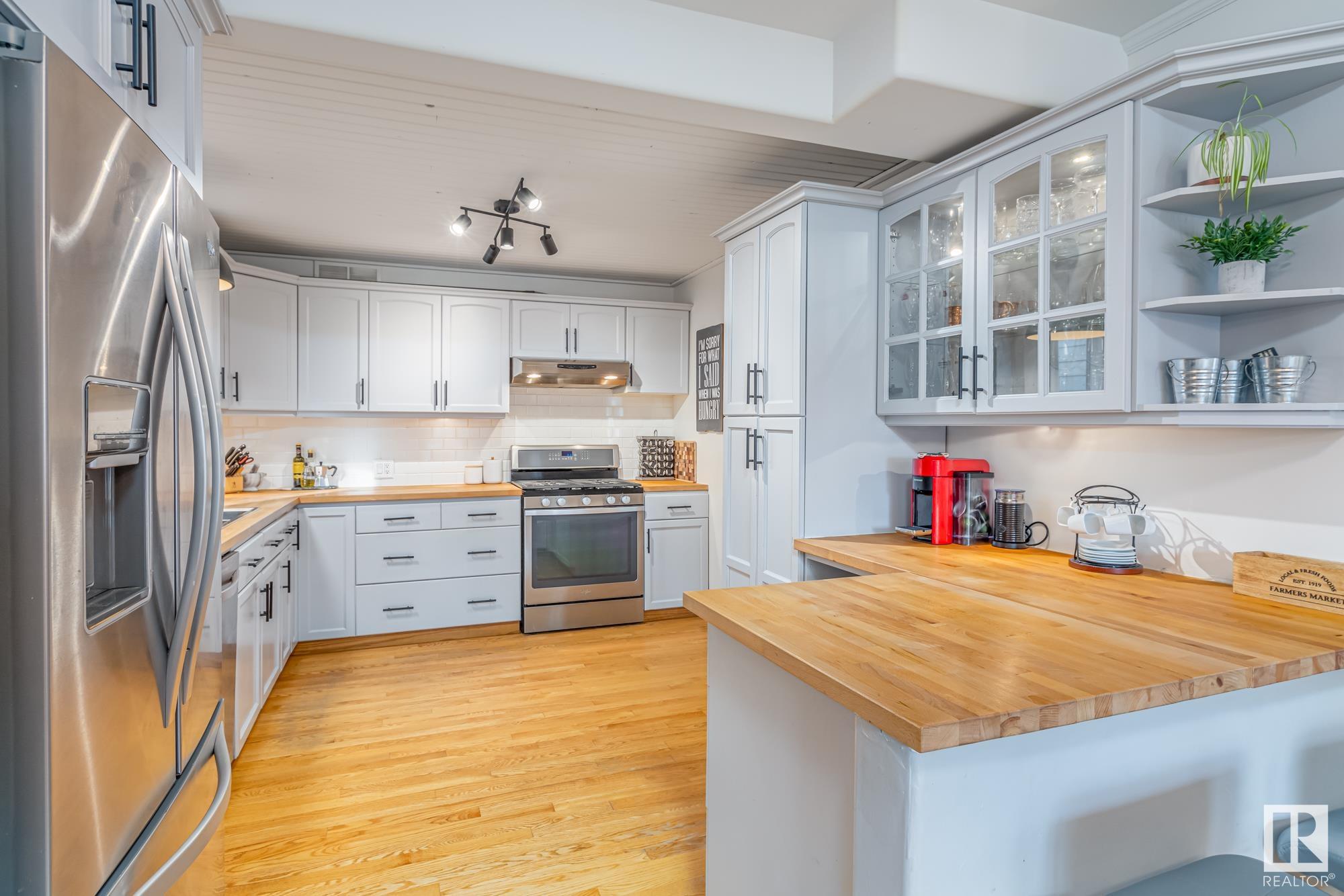      14010 104A AV NW , Edmonton,  ,T5N 0X9 ;  Listing Number: MLS E4418105