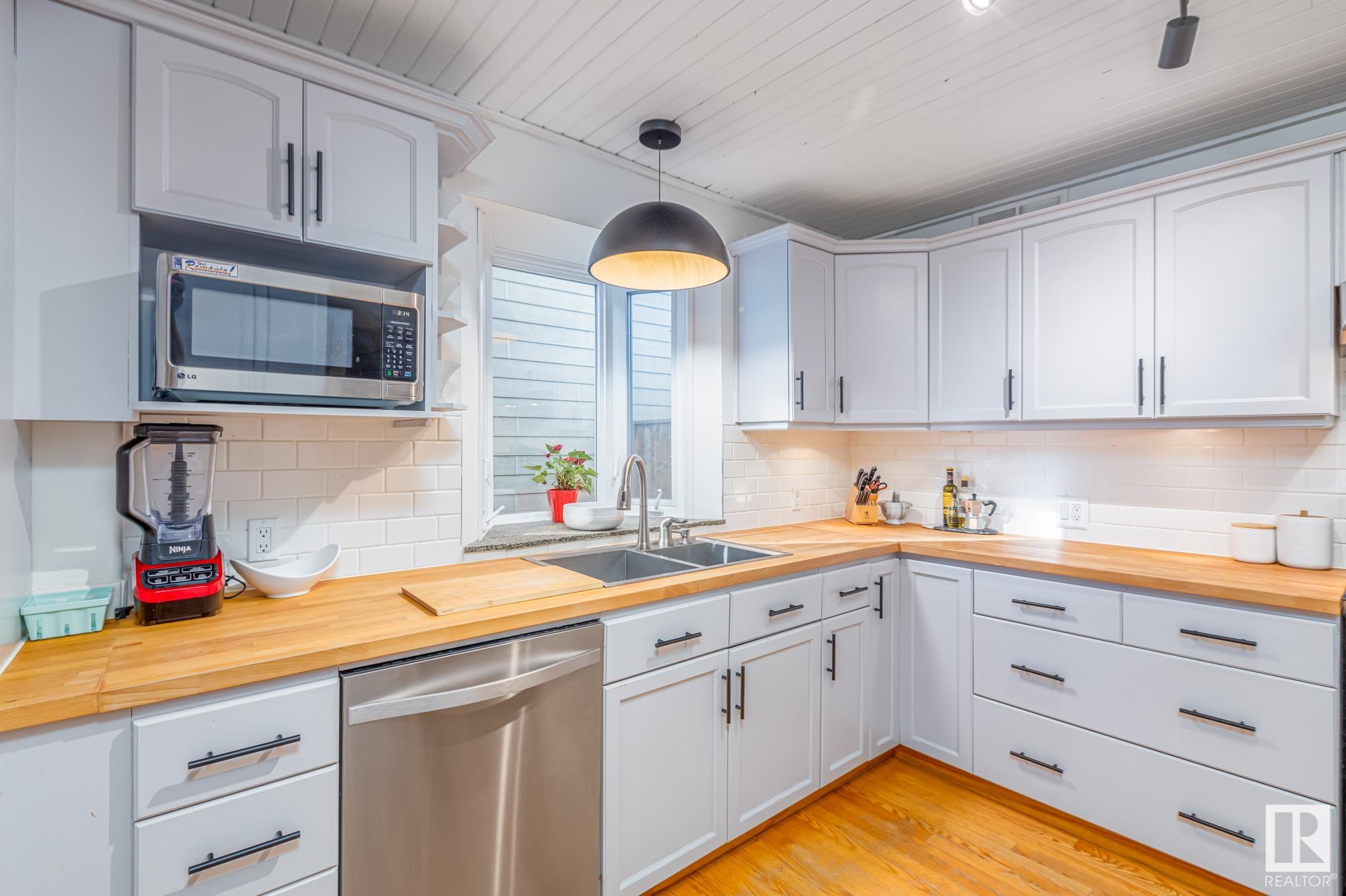      14010 104A AV NW , Edmonton,  ,T5N 0X9 ;  Listing Number: MLS E4418105