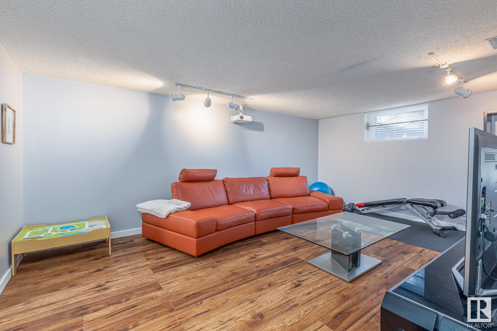      14010 104A AV NW , Edmonton,  ,T5N 0X9 ;  Listing Number: MLS E4418105