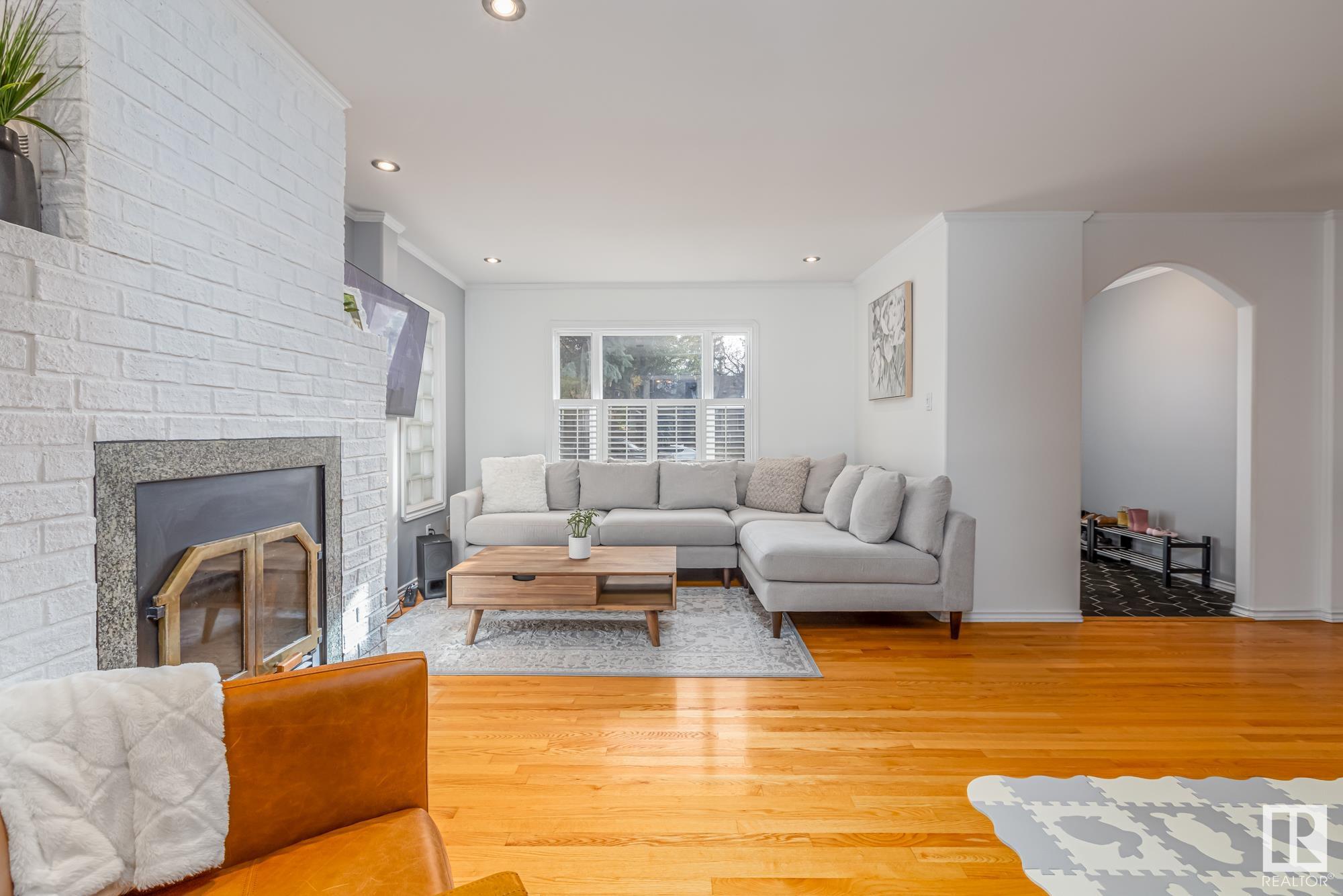      14010 104A AV NW , Edmonton,  ,T5N 0X9 ;  Listing Number: MLS E4418105