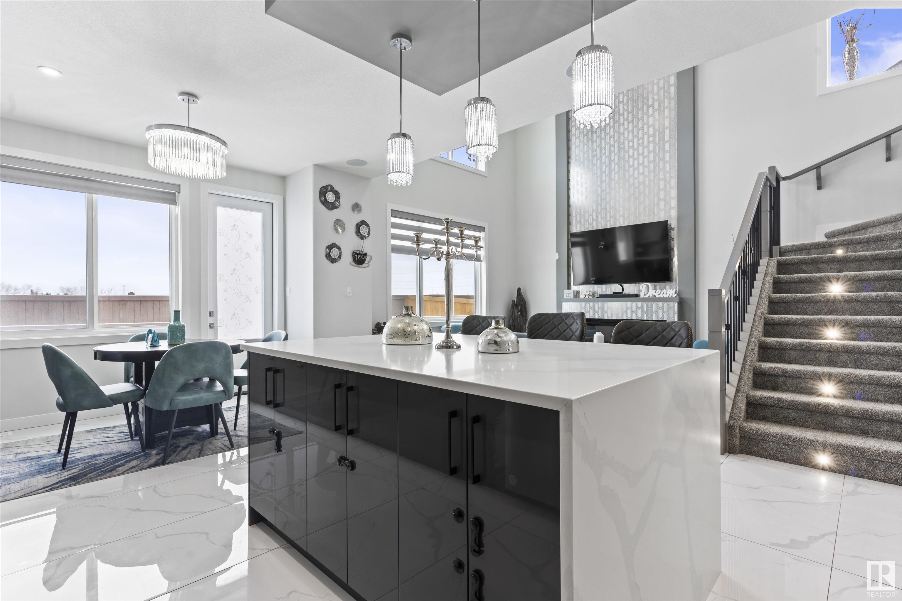      1389 20 ST NW , Edmonton,  ,T6T 2M7 ;  Listing Number: MLS E4418108