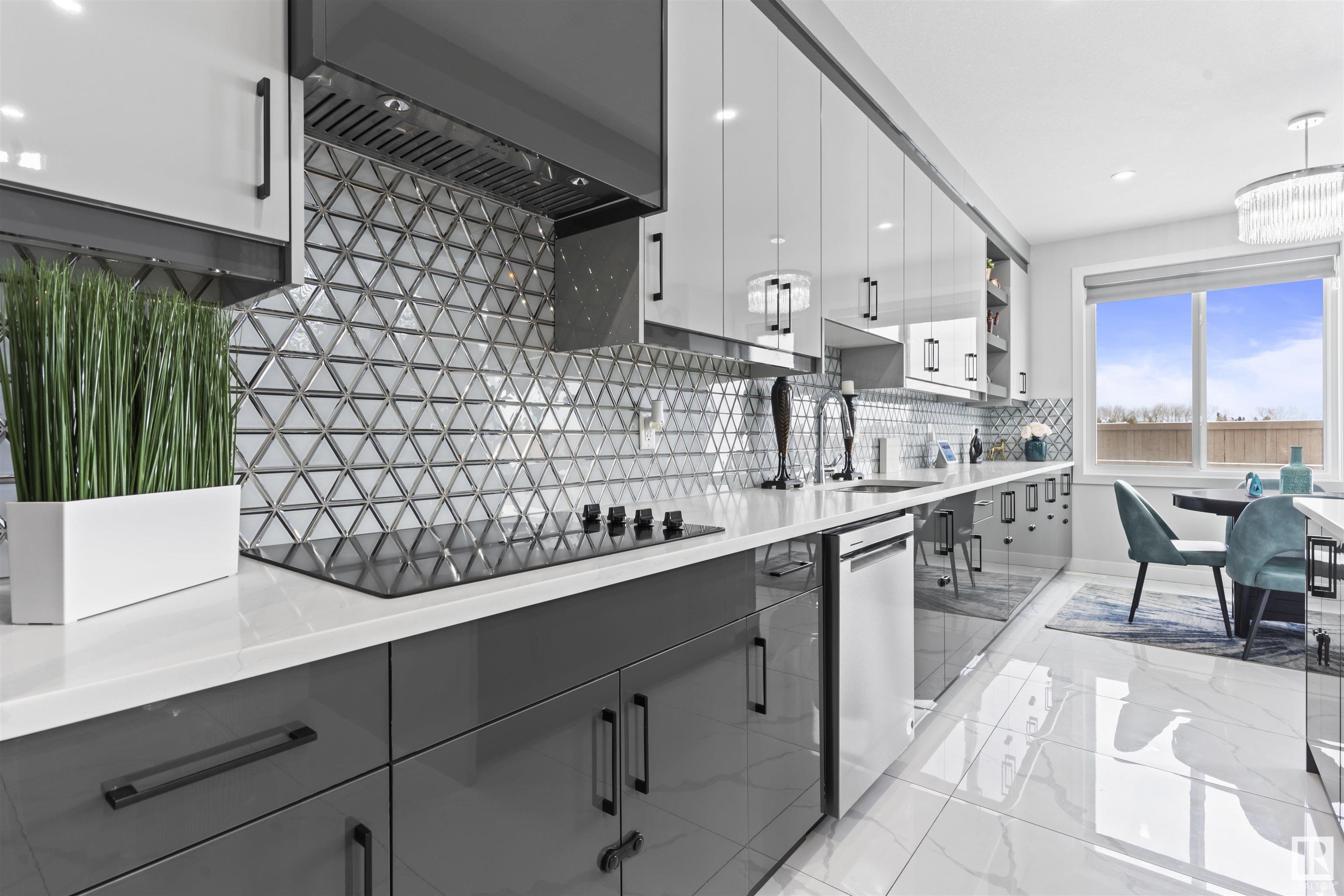      1389 20 ST NW , Edmonton,  ,T6T 2M7 ;  Listing Number: MLS E4418108