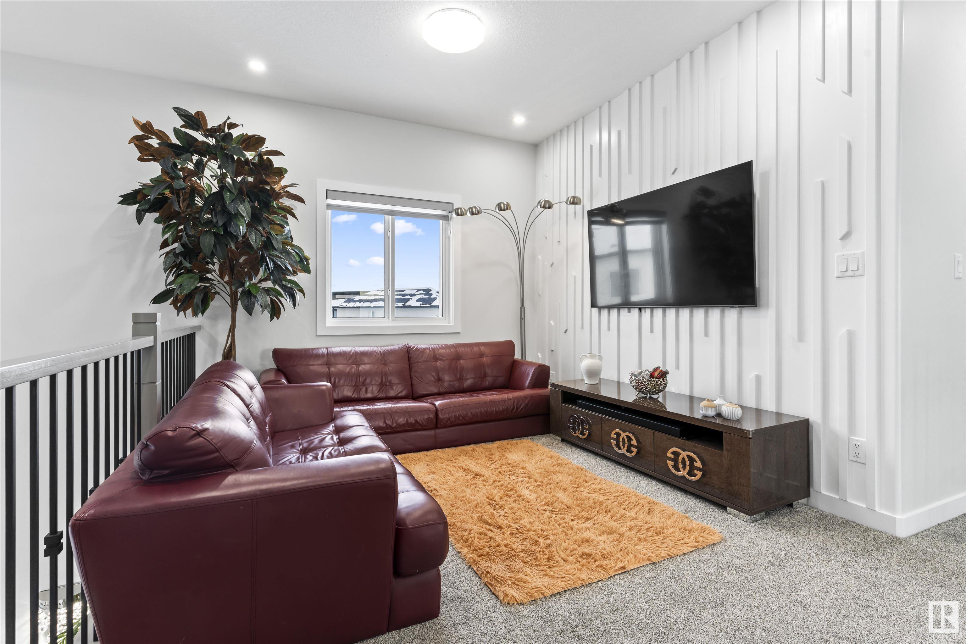      1389 20 ST NW , Edmonton,  ,T6T 2M7 ;  Listing Number: MLS E4418108