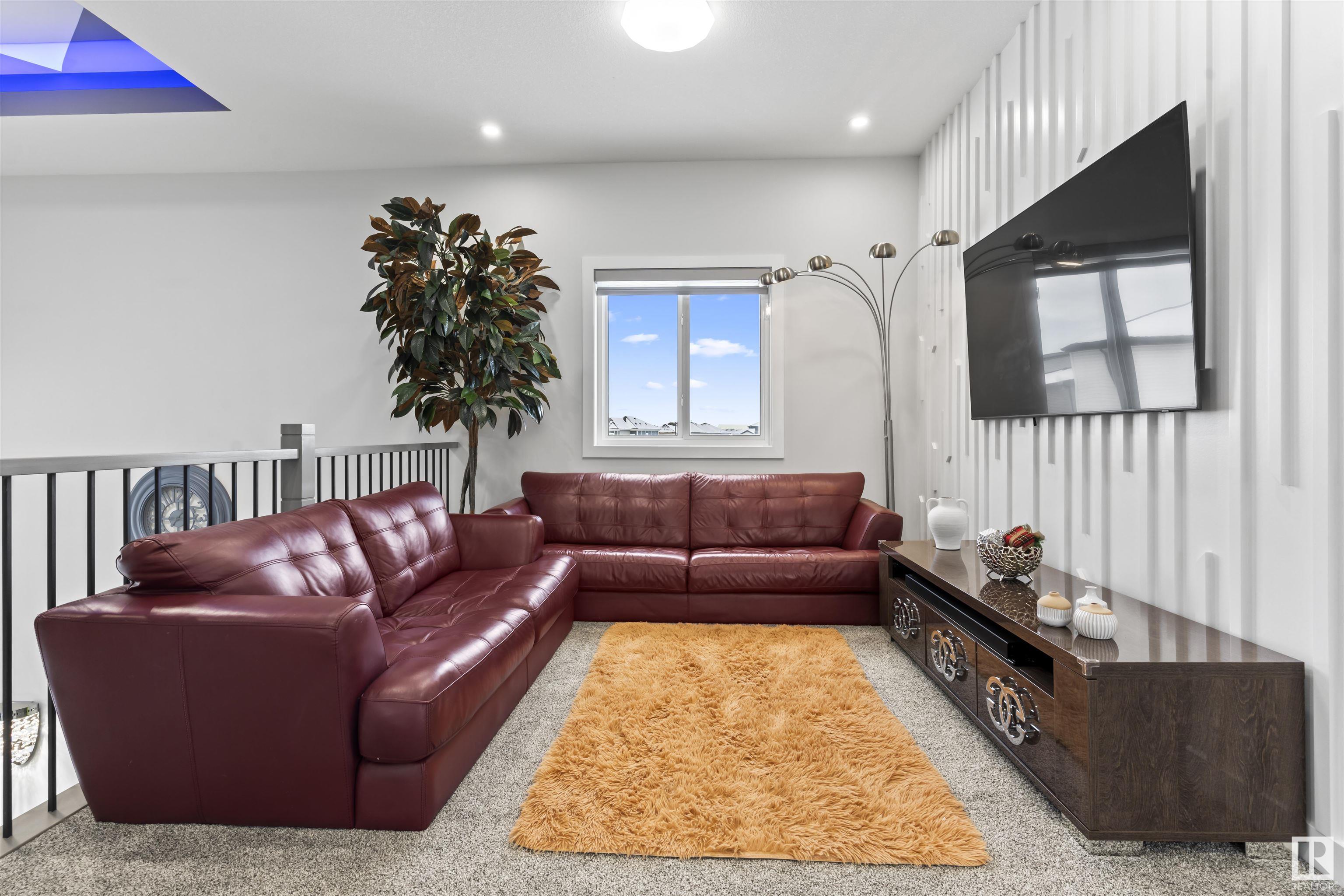      1389 20 ST NW , Edmonton,  ,T6T 2M7 ;  Listing Number: MLS E4418108