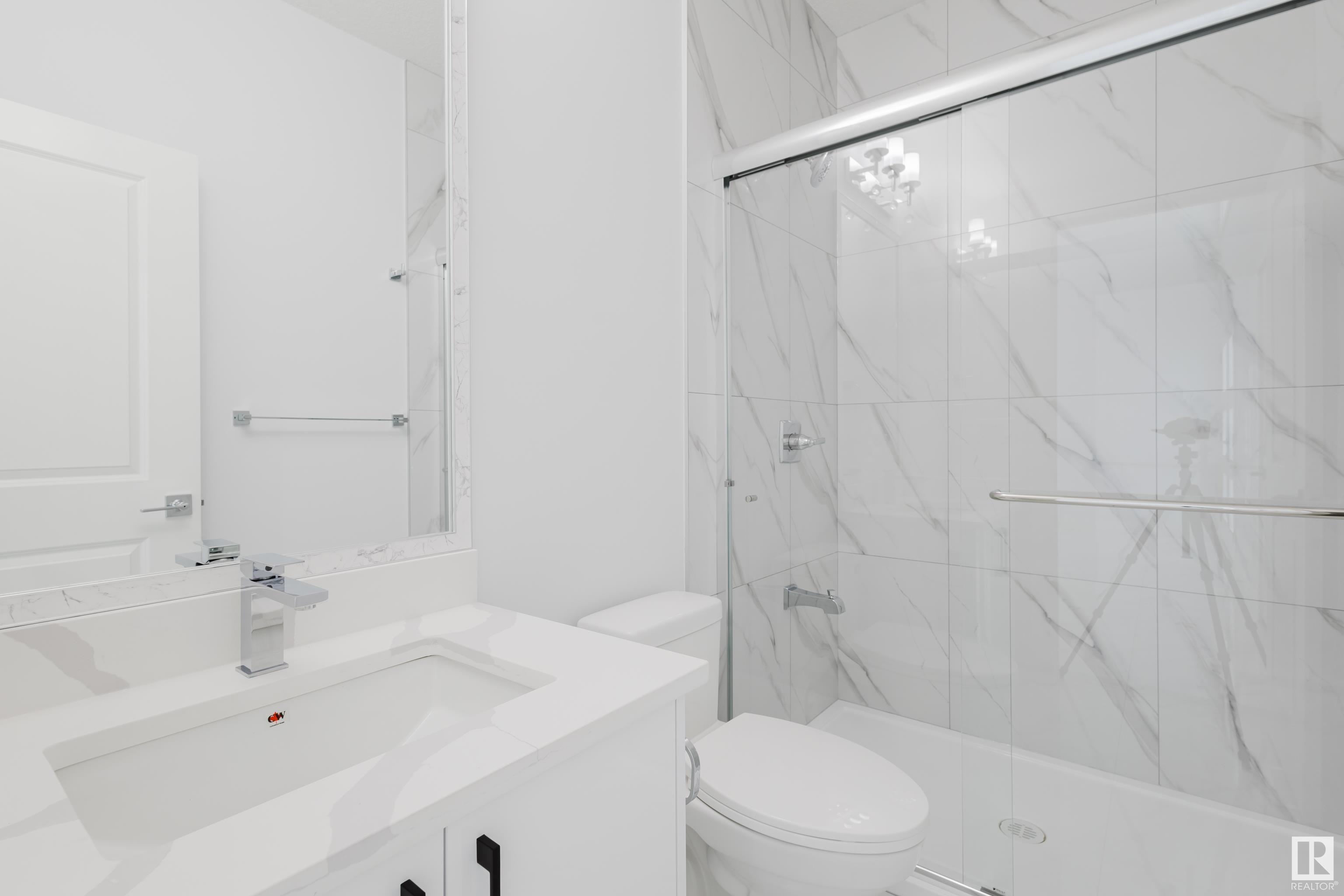      1547 12 AV NW , Edmonton,  ,T6T 2S6 ;  Listing Number: MLS E4418109