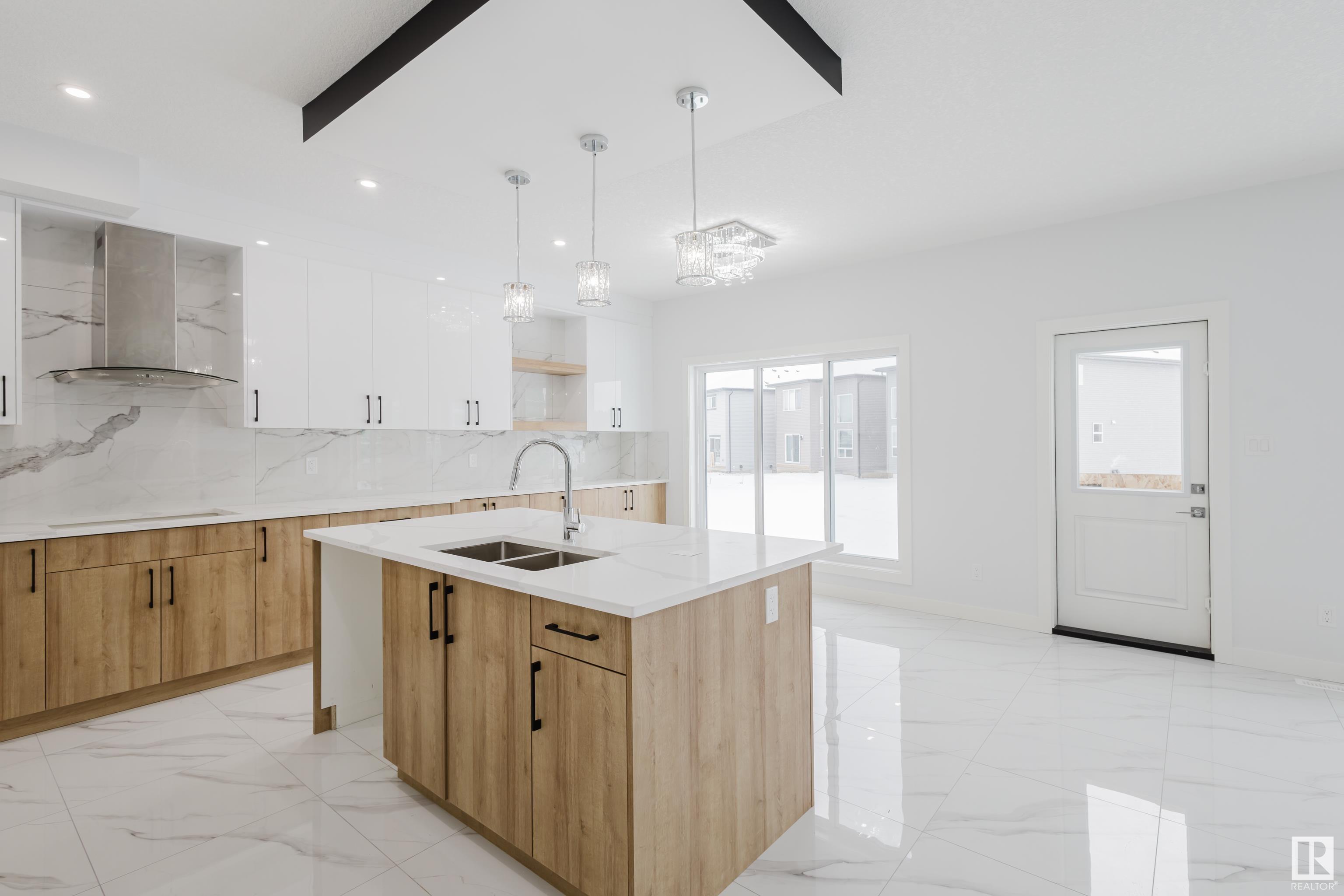      1547 12 AV NW , Edmonton,  ,T6T 2S6 ;  Listing Number: MLS E4418109