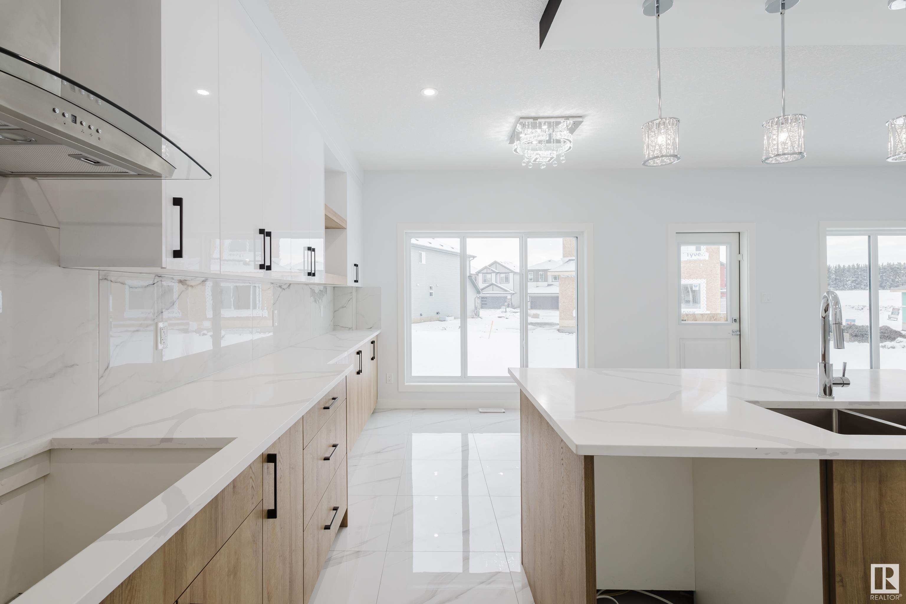      1547 12 AV NW , Edmonton,  ,T6T 2S6 ;  Listing Number: MLS E4418109