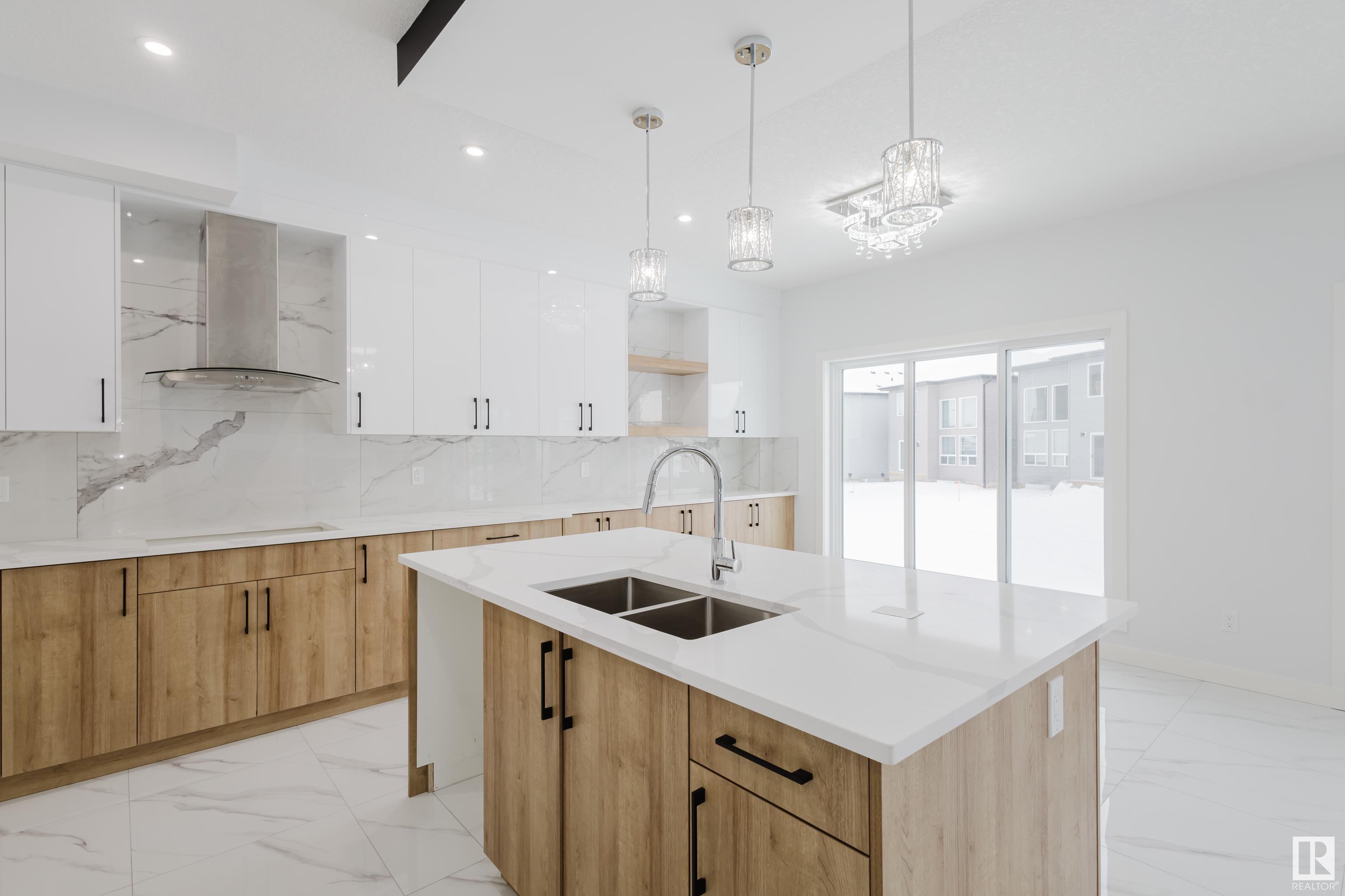      1547 12 AV NW , Edmonton,  ,T6T 2S6 ;  Listing Number: MLS E4418109