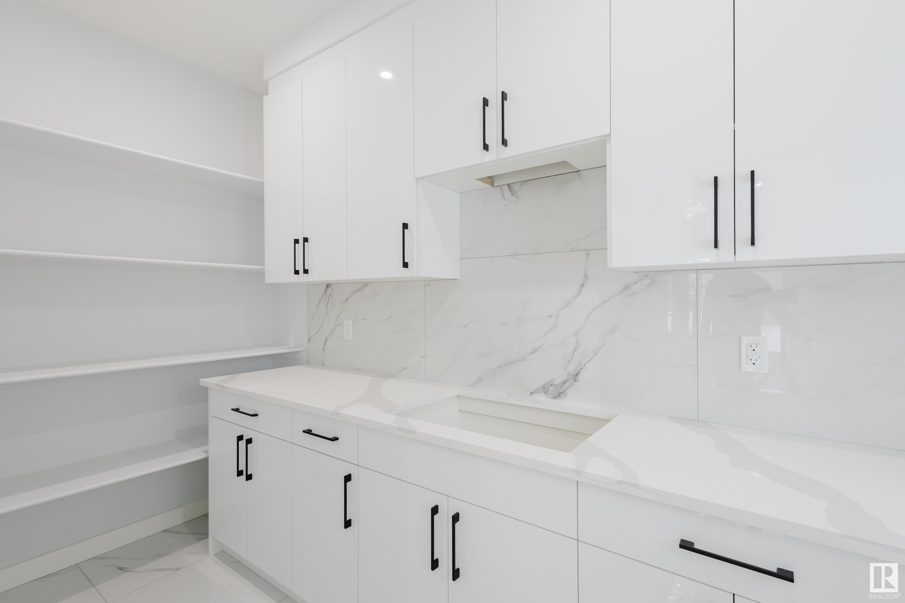      1547 12 AV NW , Edmonton,  ,T6T 2S6 ;  Listing Number: MLS E4418109