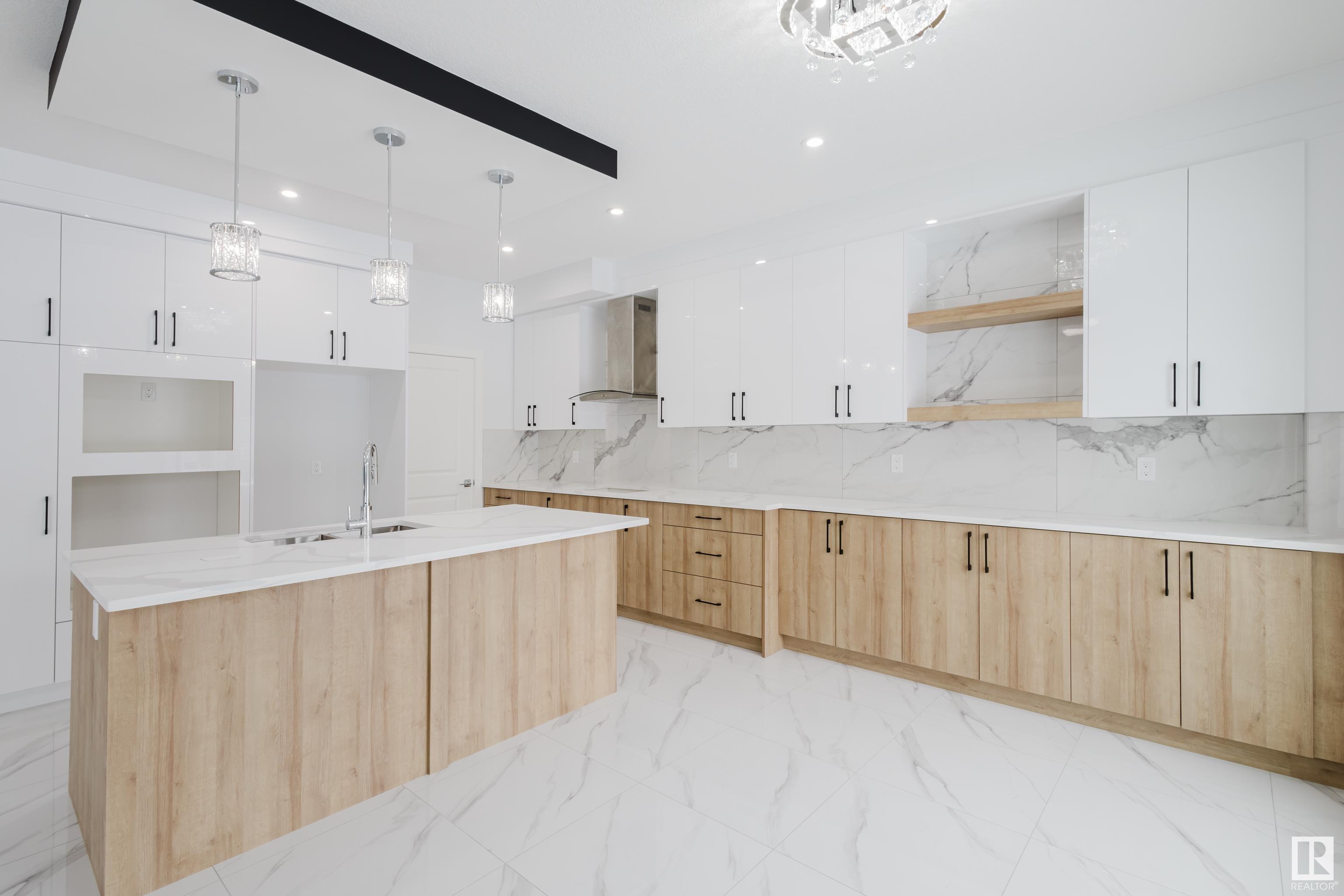      1547 12 AV NW , Edmonton,  ,T6T 2S6 ;  Listing Number: MLS E4418109
