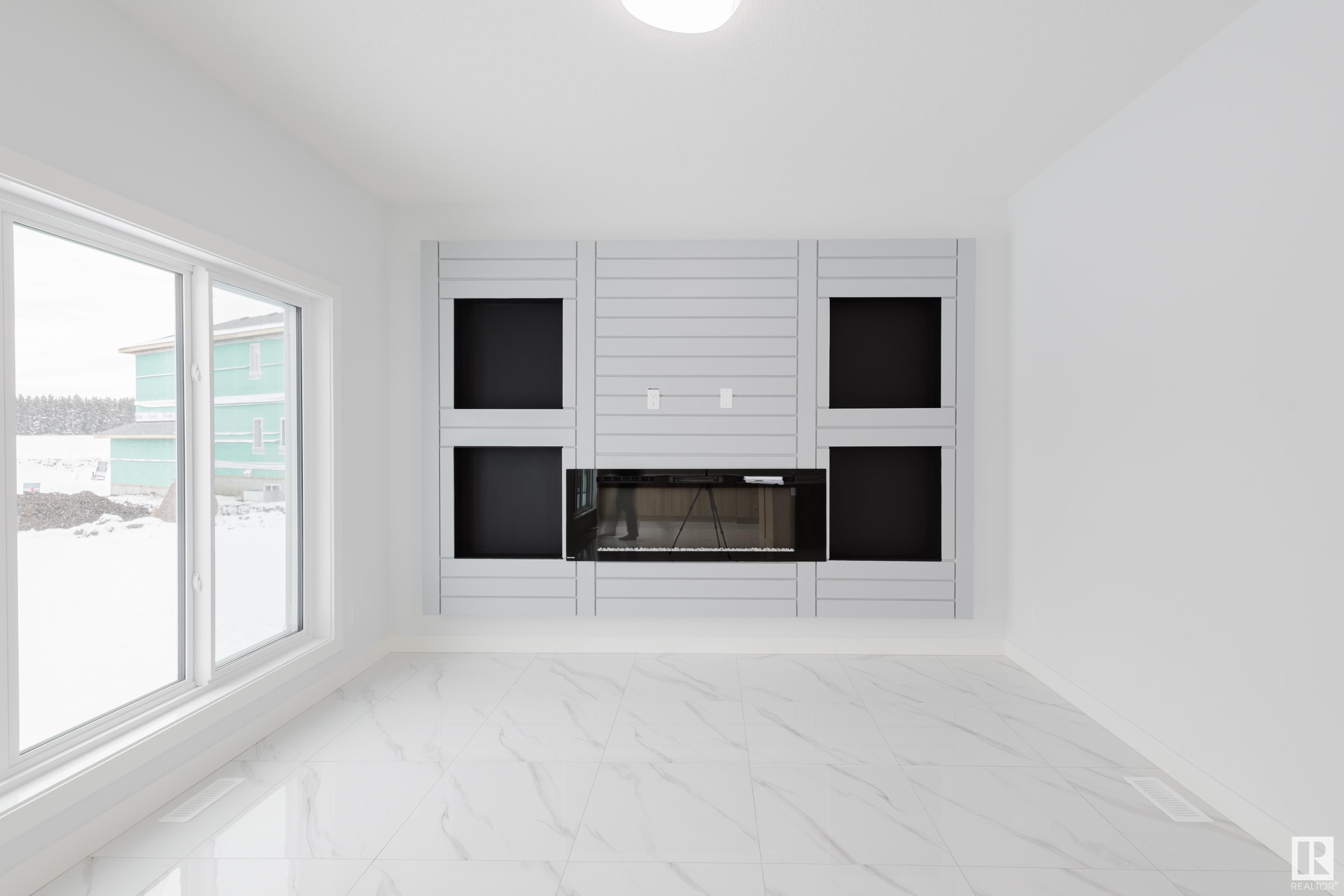      1547 12 AV NW , Edmonton,  ,T6T 2S6 ;  Listing Number: MLS E4418109