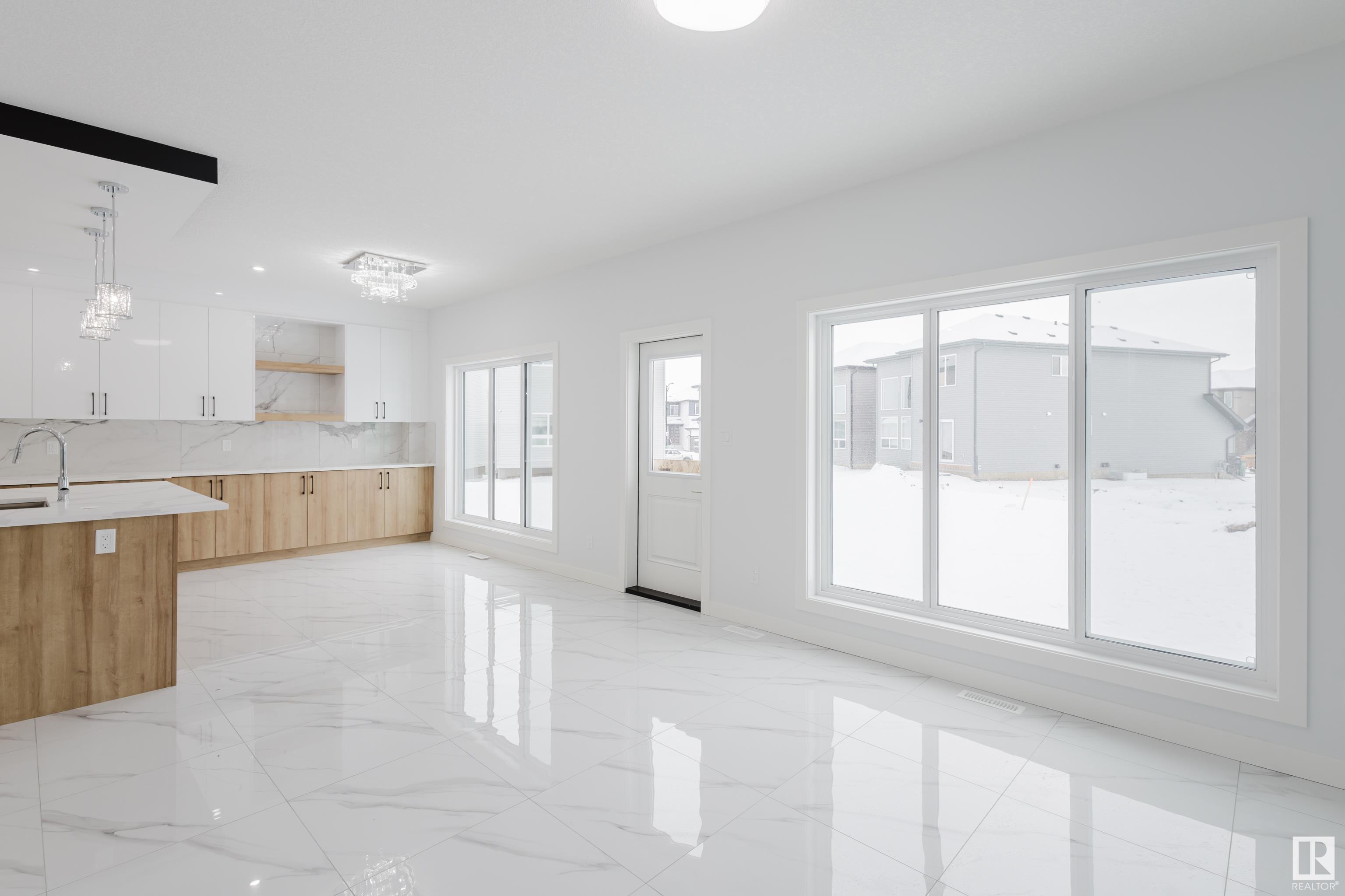      1547 12 AV NW , Edmonton,  ,T6T 2S6 ;  Listing Number: MLS E4418109