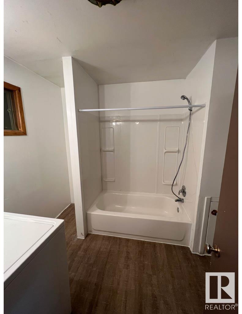      5114 48 AV , Ponoka,  ,T4J 1R2 ;  Listing Number: MLS E4418150