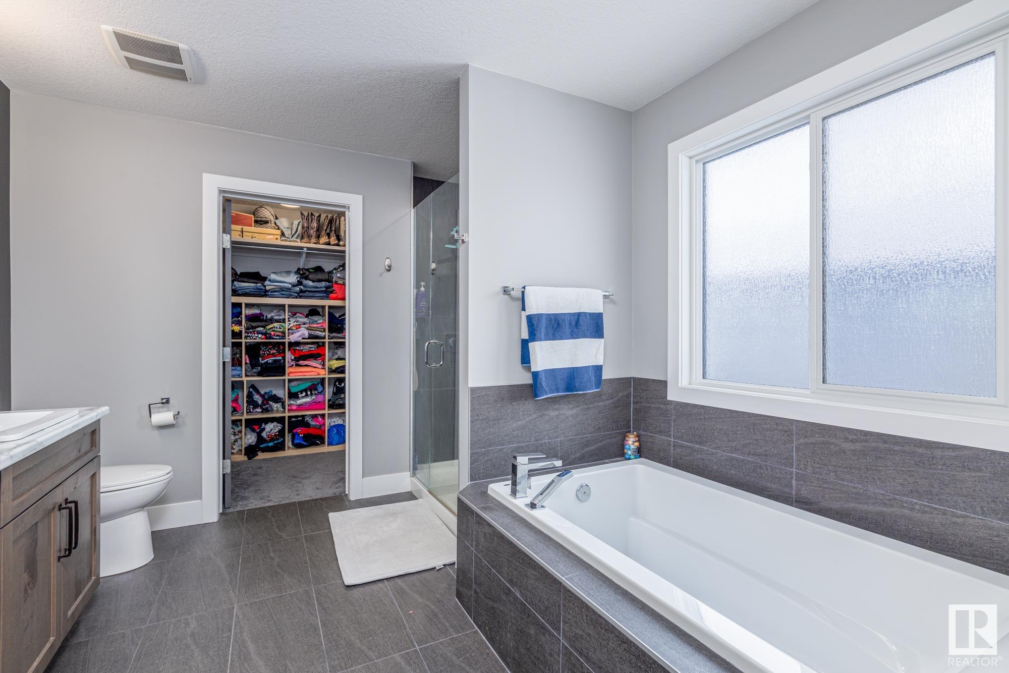      122 KIRPATRICK CR , Leduc,  ,T9E 0W2 ;  Listing Number: MLS E4418153