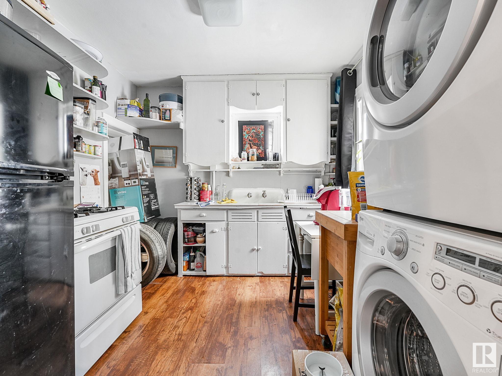      9947 80 AV NW , Edmonton,  ,T6E 1T2 ;  Listing Number: MLS E4418160