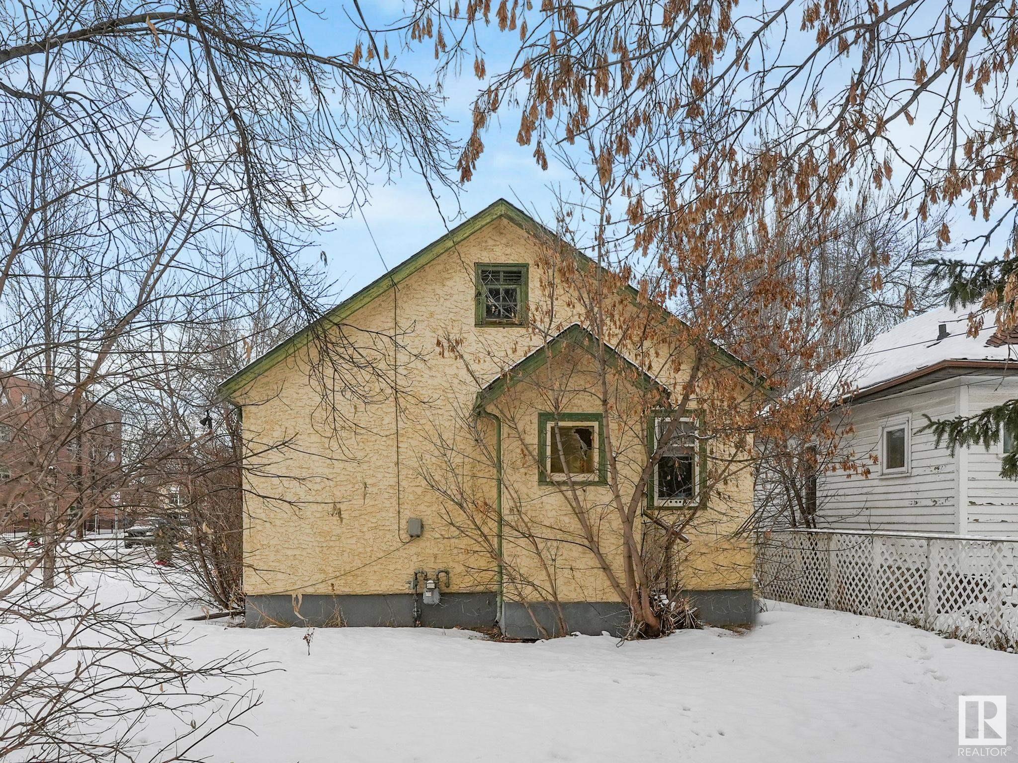      9947 80 AV NW , Edmonton,  ,T6E 1T2 ;  Listing Number: MLS E4418160