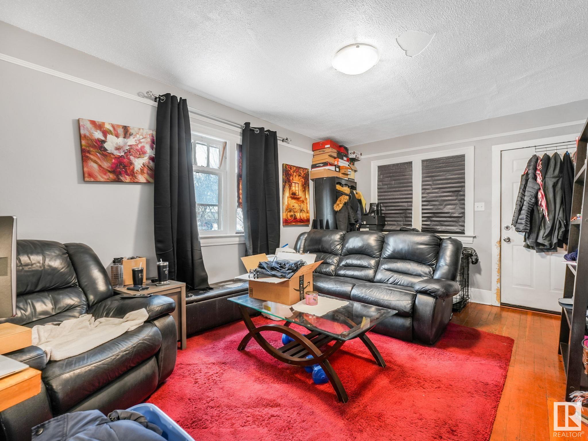      9947 80 AV NW , Edmonton,  ,T6E 1T2 ;  Listing Number: MLS E4418160