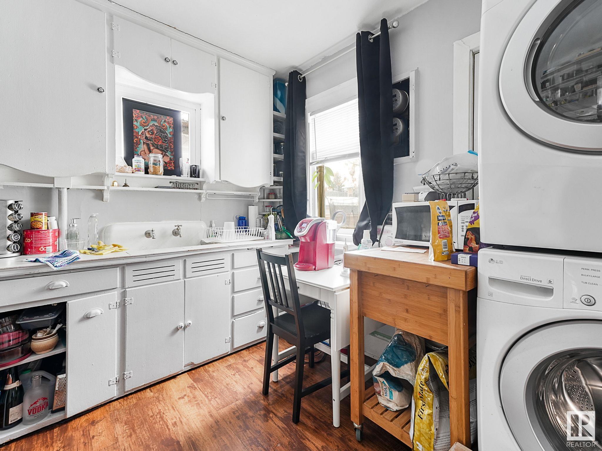      9947 80 AV NW , Edmonton,  ,T6E 1T2 ;  Listing Number: MLS E4418160